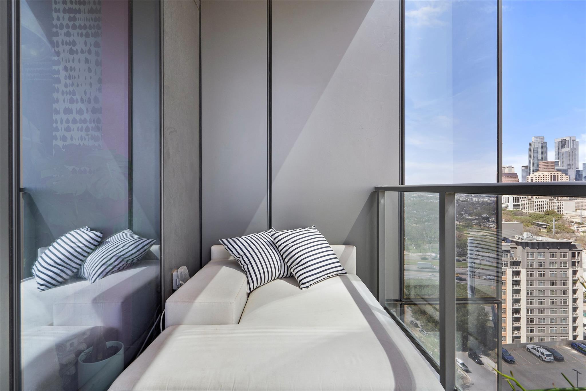 44 East Ave # 1706, Austin, TX 78701