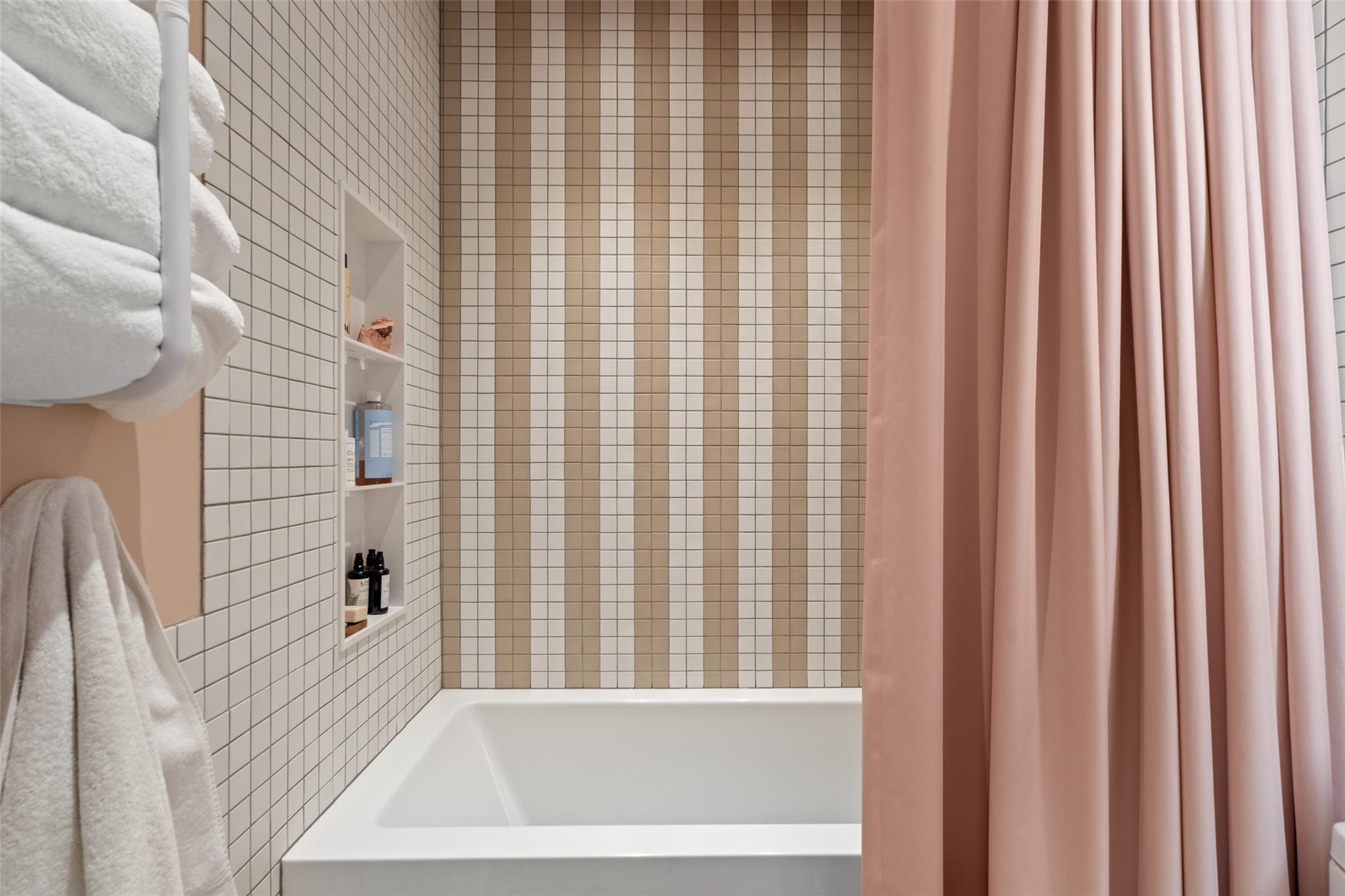 44 East Ave # 1706, Austin, TX 78701