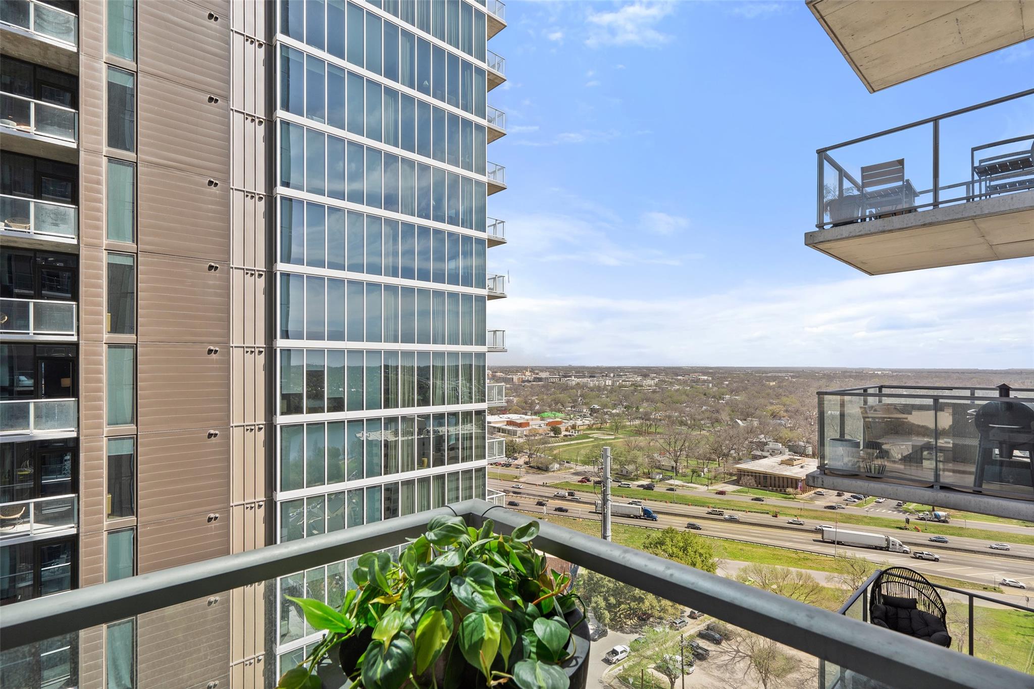 44 East Ave # 1706, Austin, TX 78701