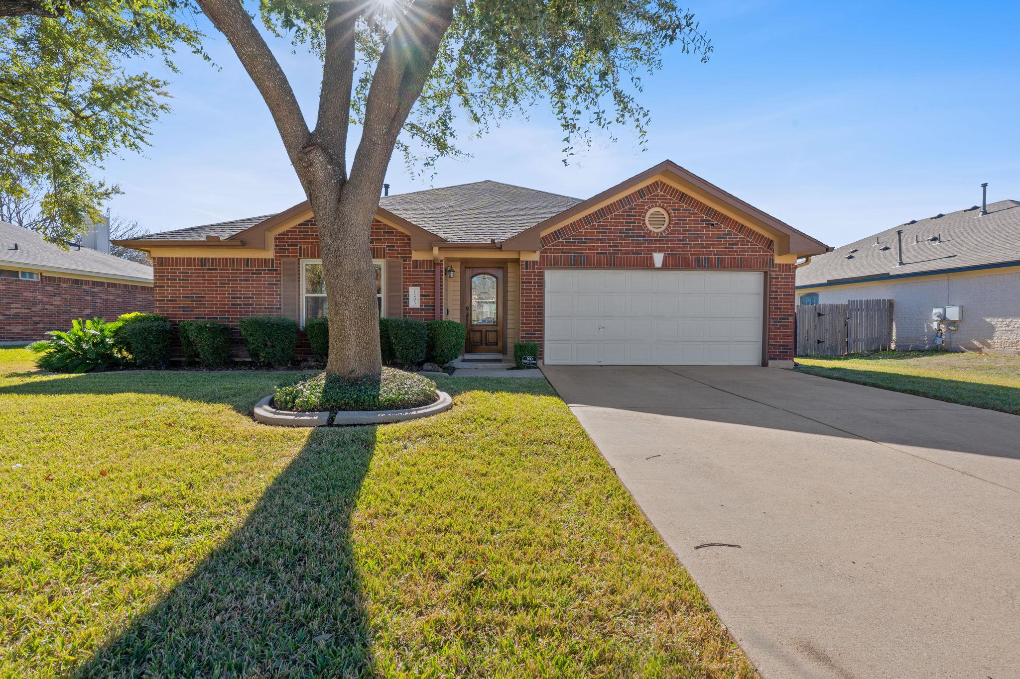 1203 Crossvine Way, Pflugerville, TX 78660