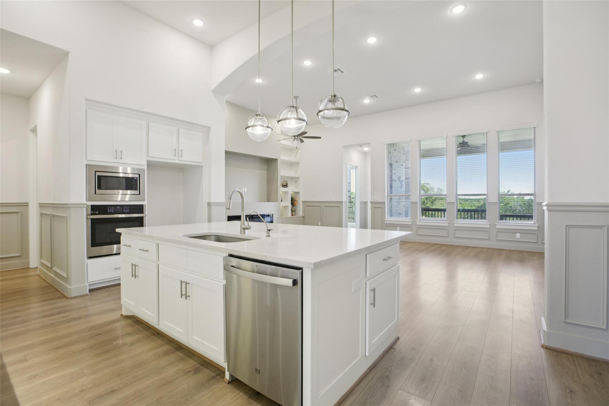 517 Copper Sage Dr, San Marcos, TX 78666