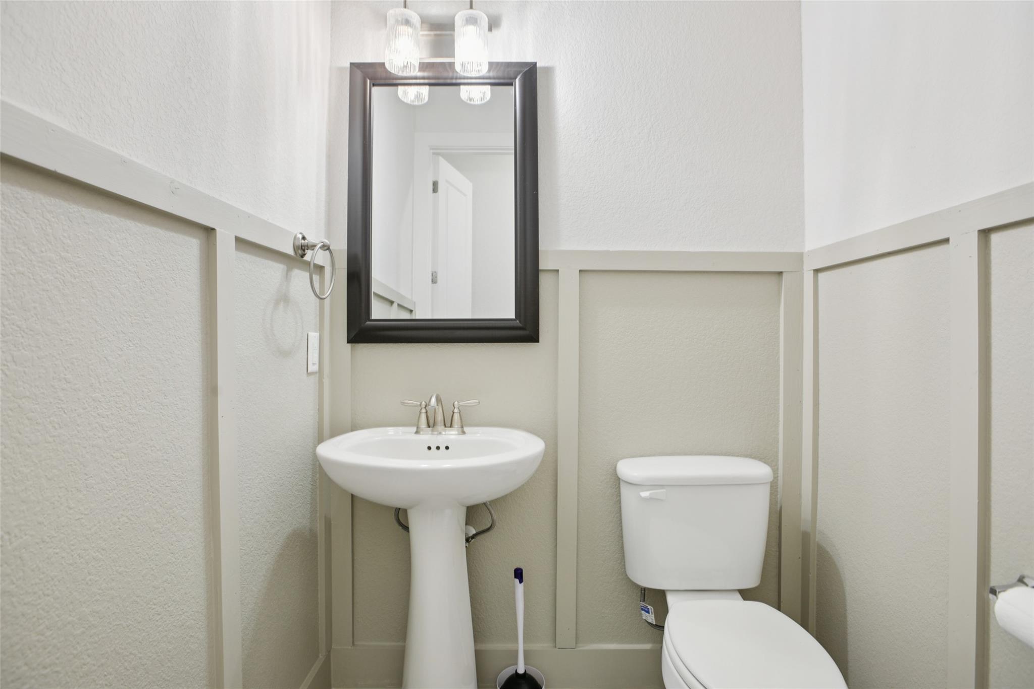 517 Copper Sage Dr, San Marcos, TX 78666