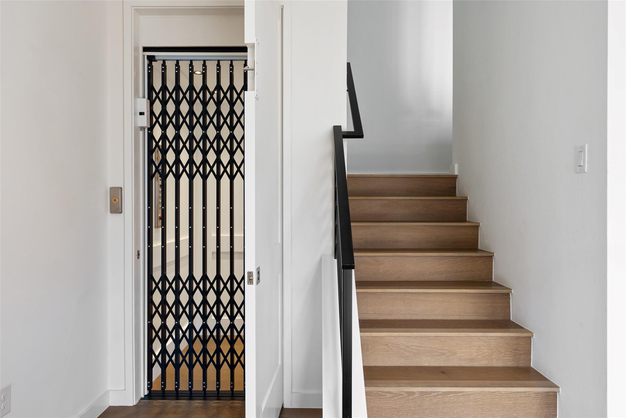 700 Ariana Ct, Austin, TX 78746