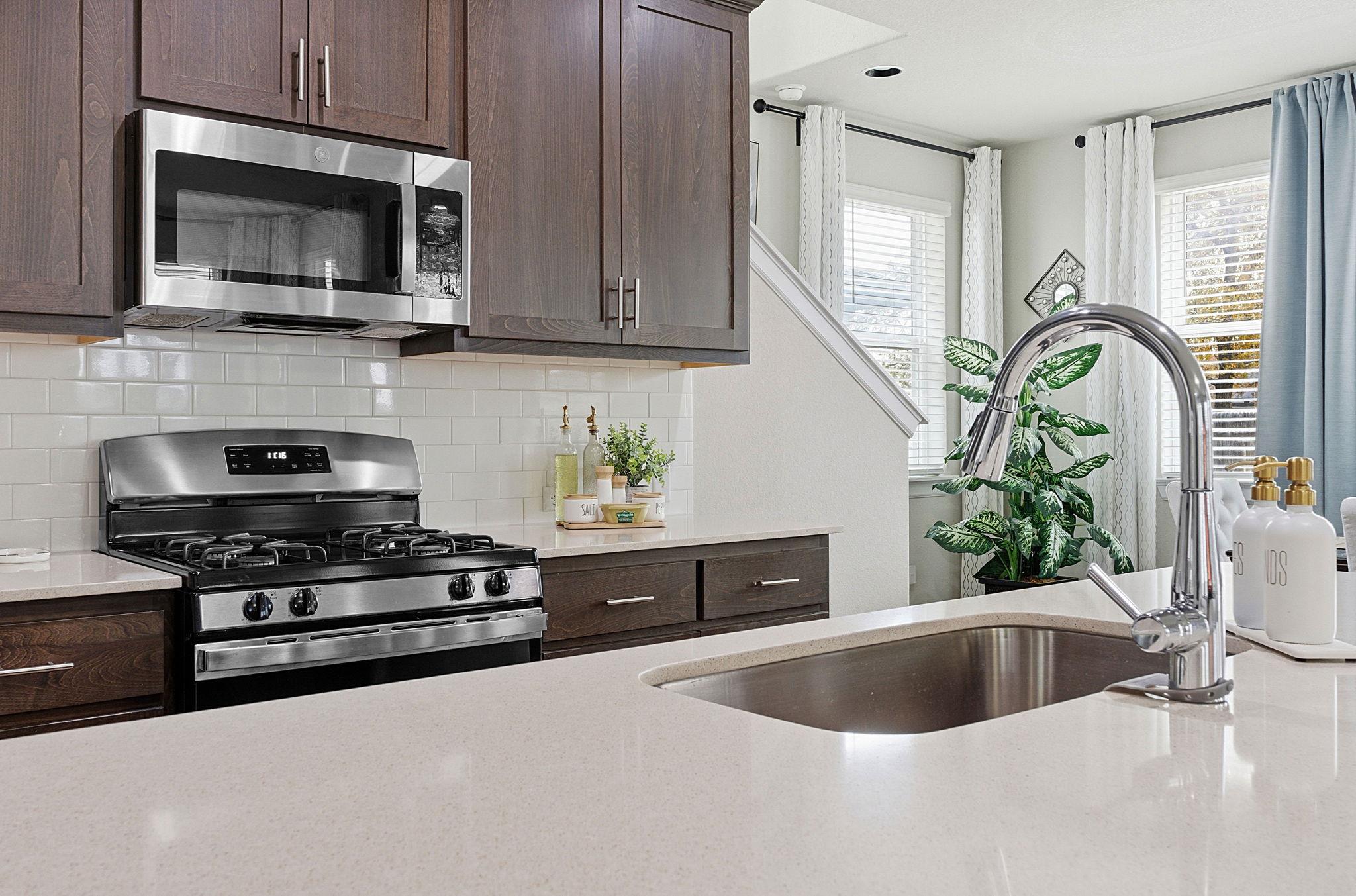 152 Riverhill Dr, Georgetown, TX 78628