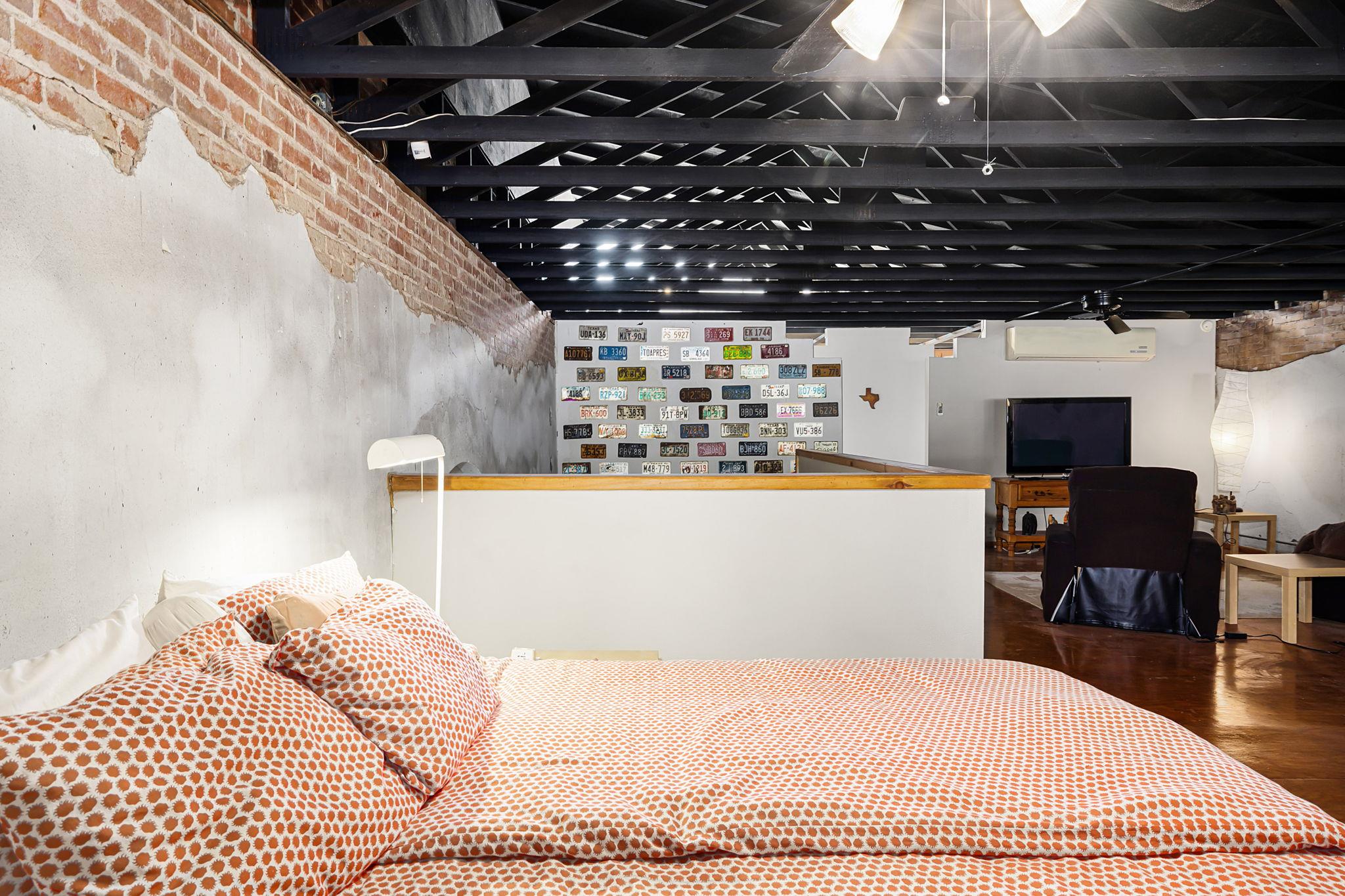 207 E Clark St, Bartlett, TX 76511