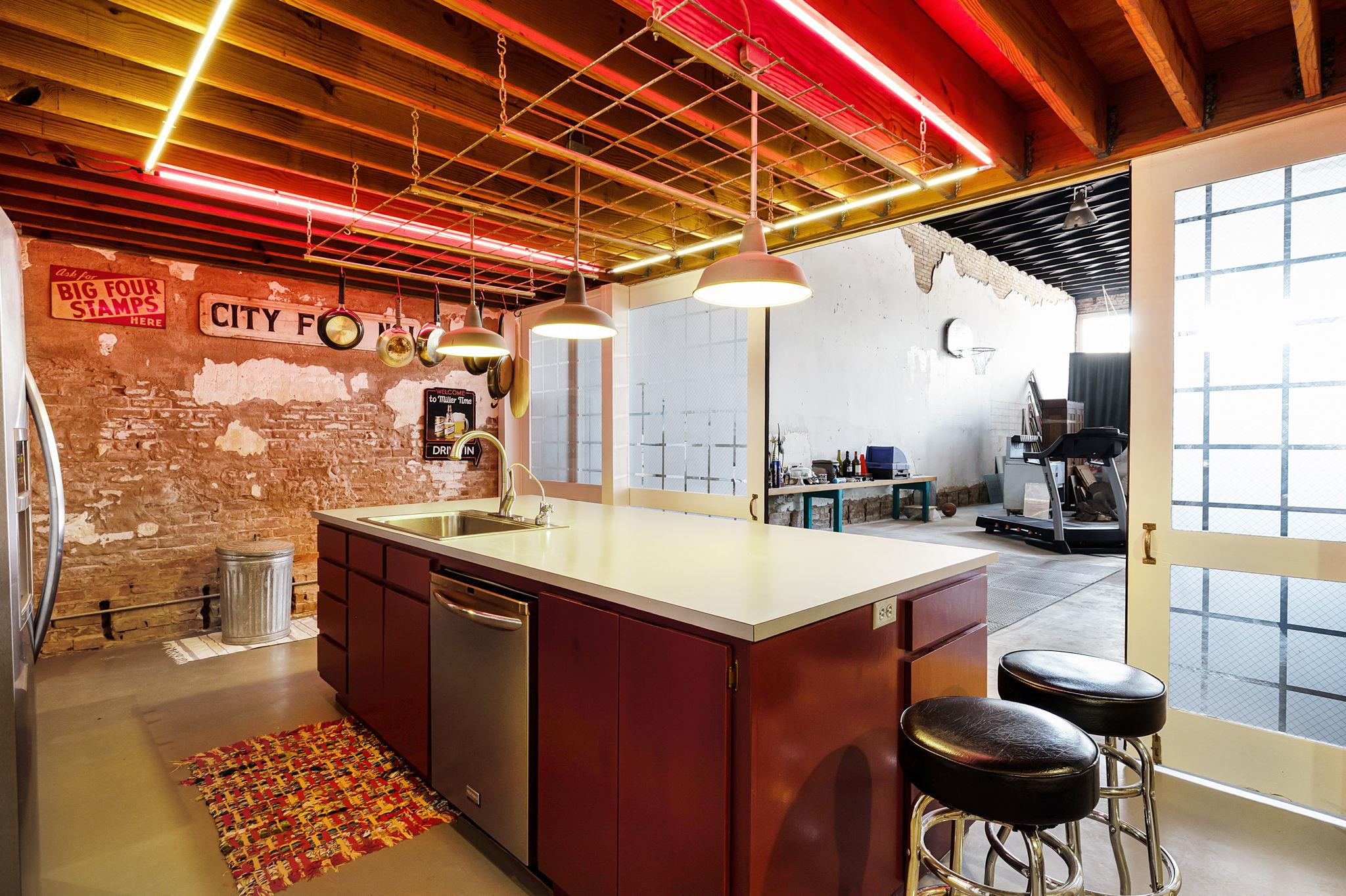 207 E Clark St, Bartlett, TX 76511