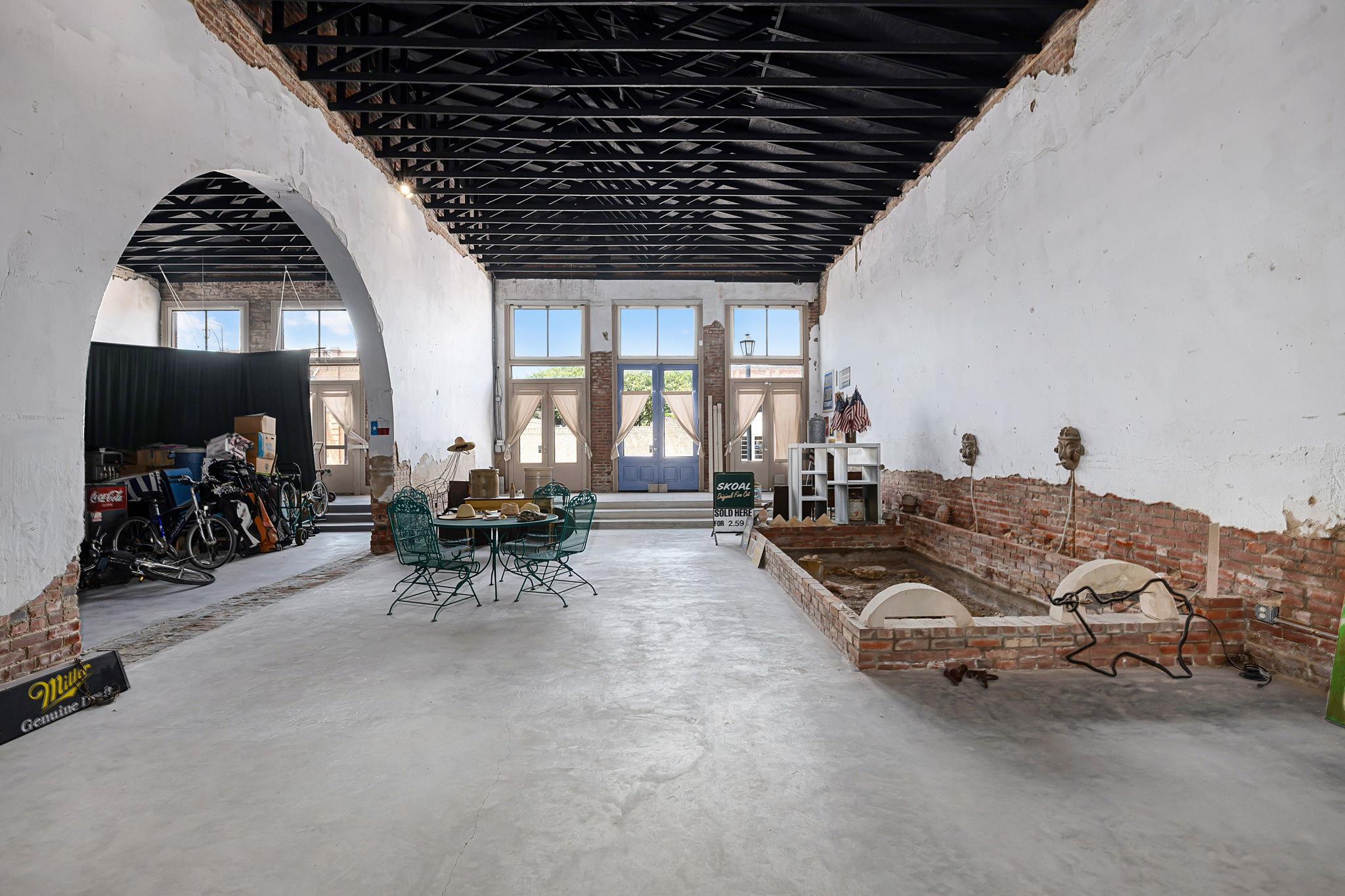 207 E Clark St, Bartlett, TX 76511