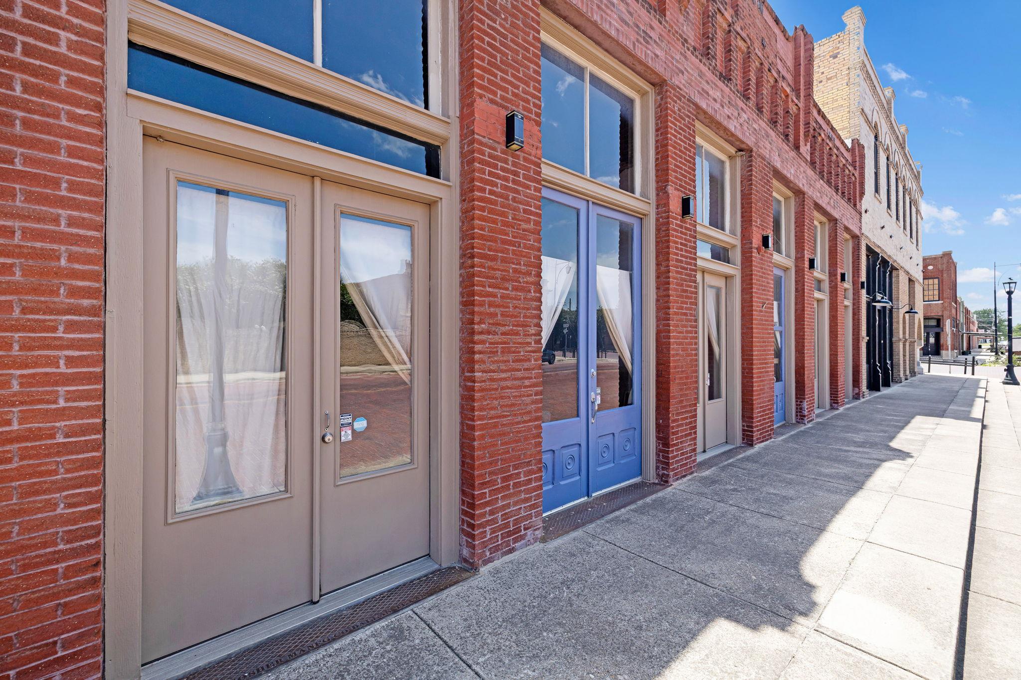 207 E Clark St, Bartlett, TX 76511