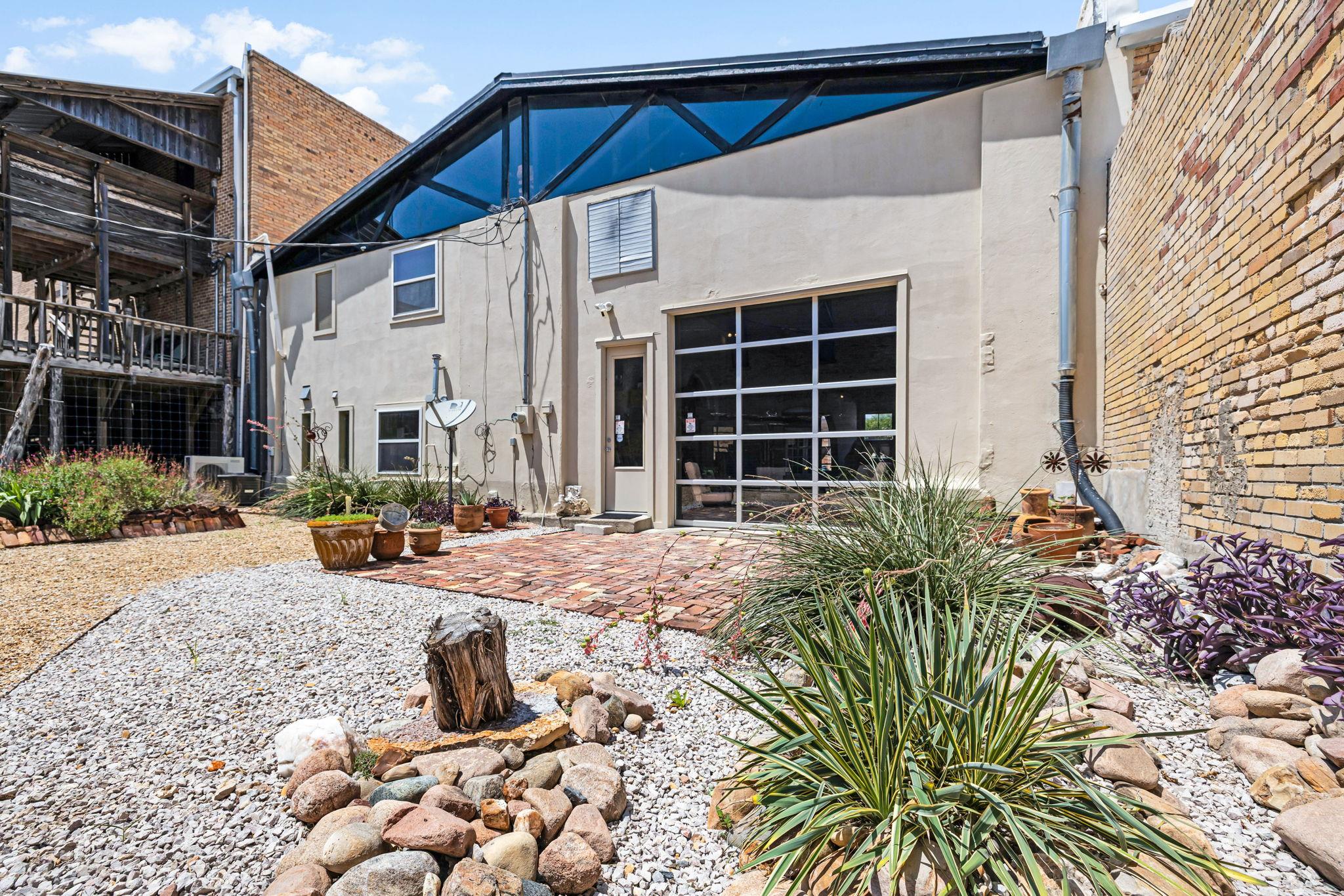 207 E Clark St, Bartlett, TX 76511