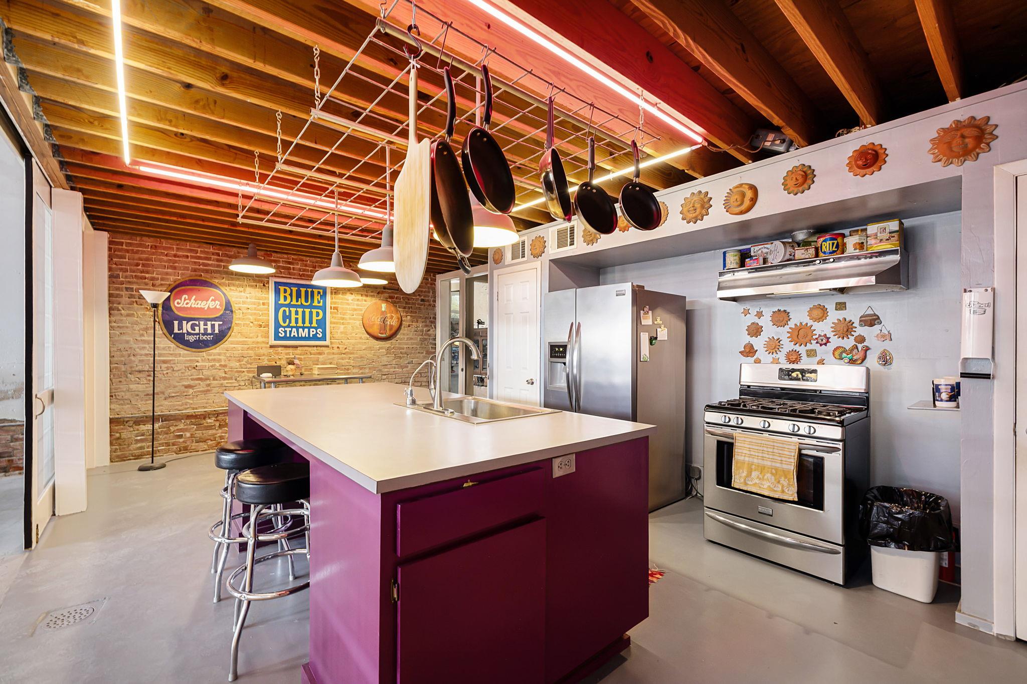 207 E Clark St, Bartlett, TX 76511