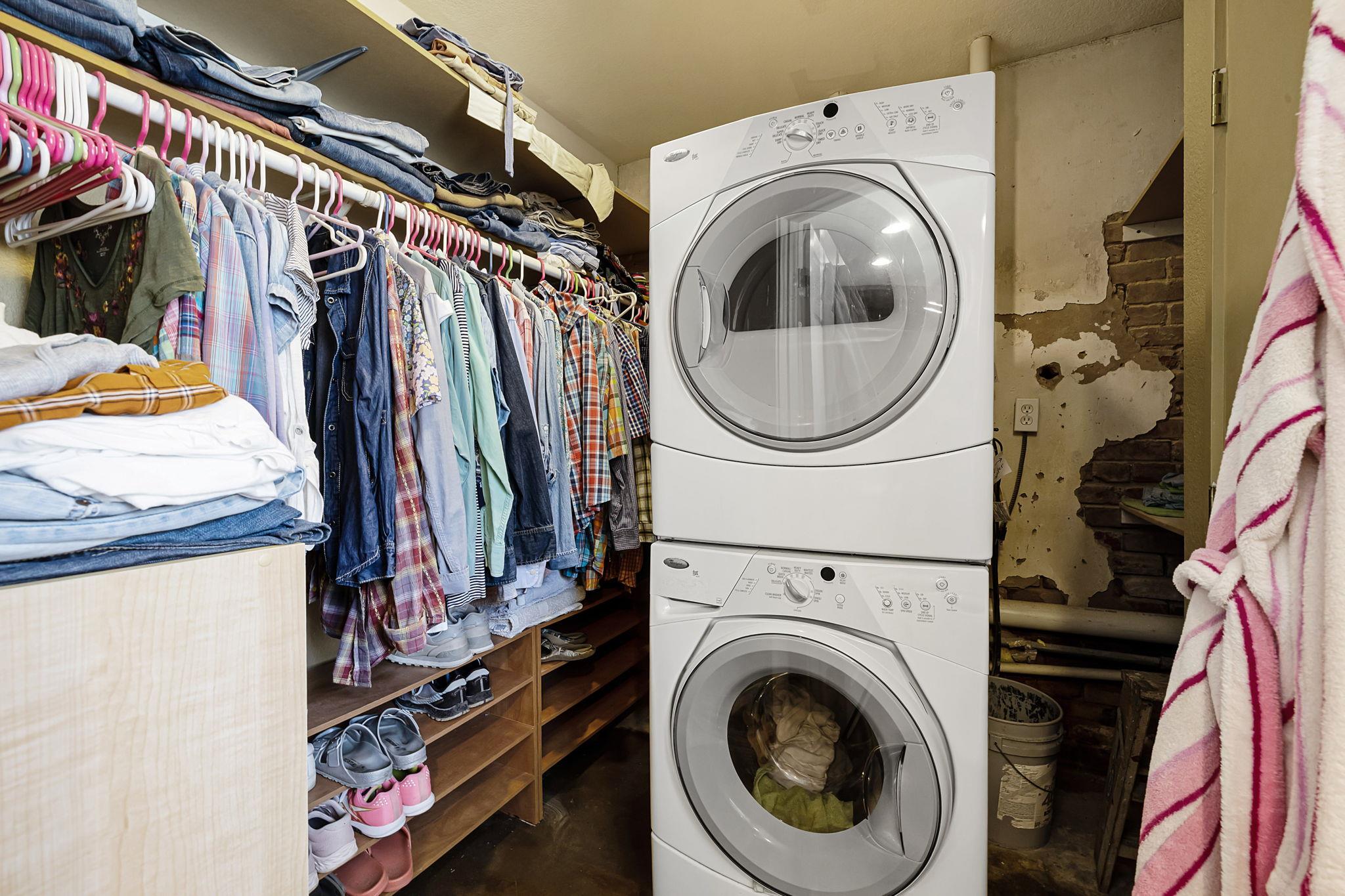 207 E Clark St, Bartlett, TX 76511