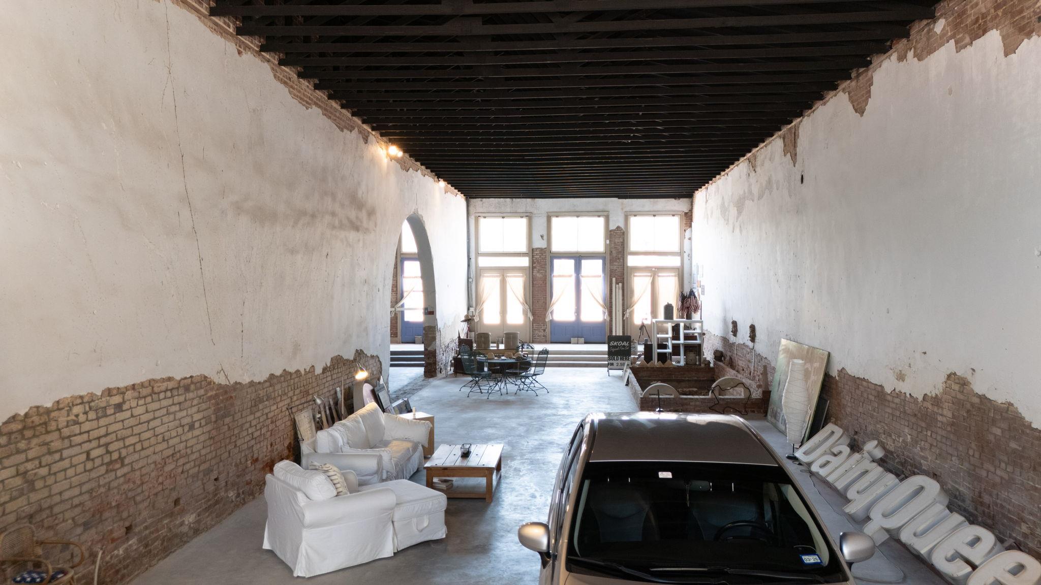 207 E Clark St, Bartlett, TX 76511