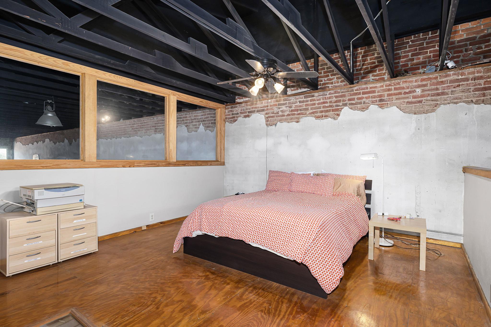 207 E Clark St, Bartlett, TX 76511