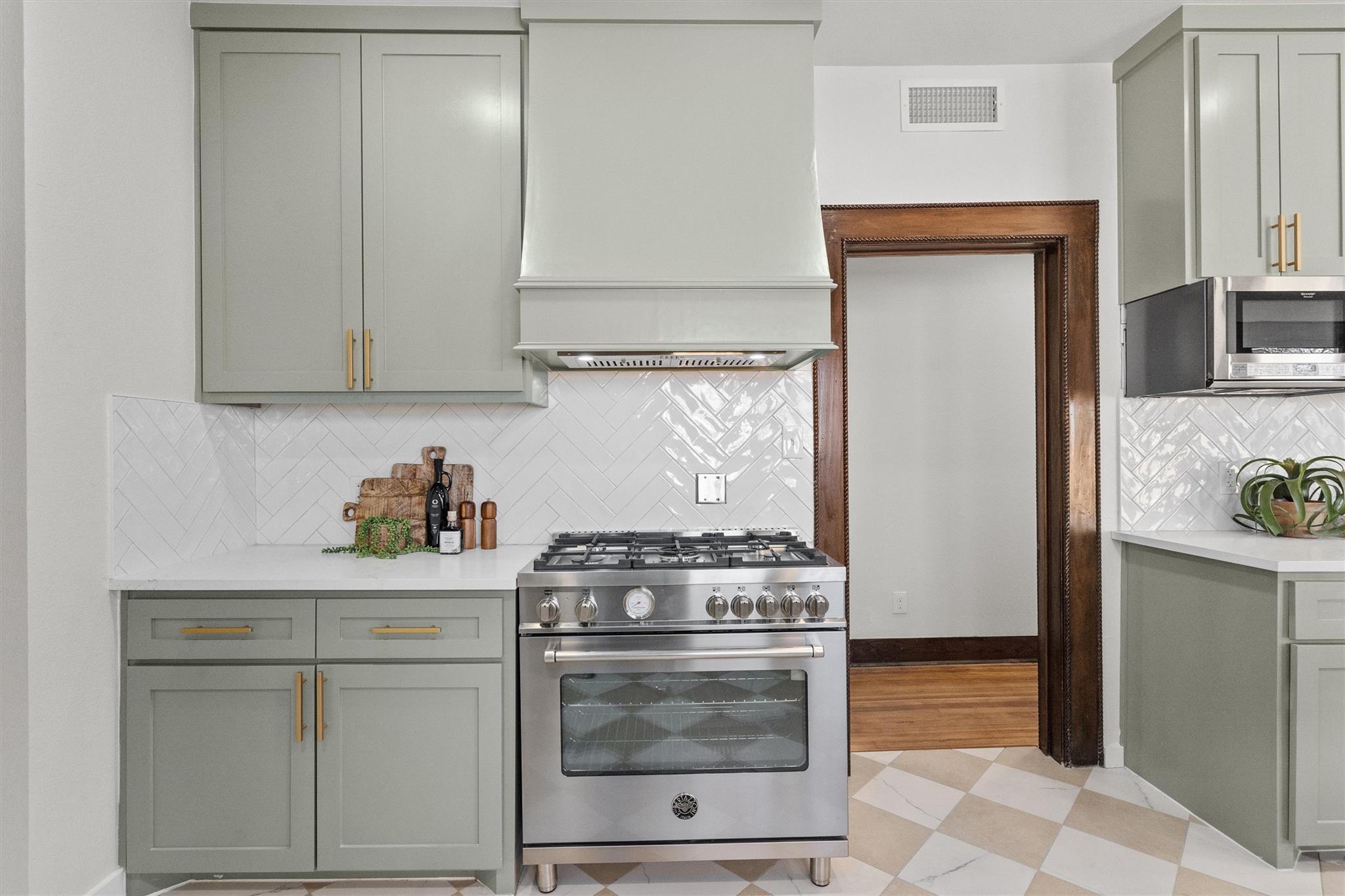 1605 S Austin Ave, Georgetown, TX 78626