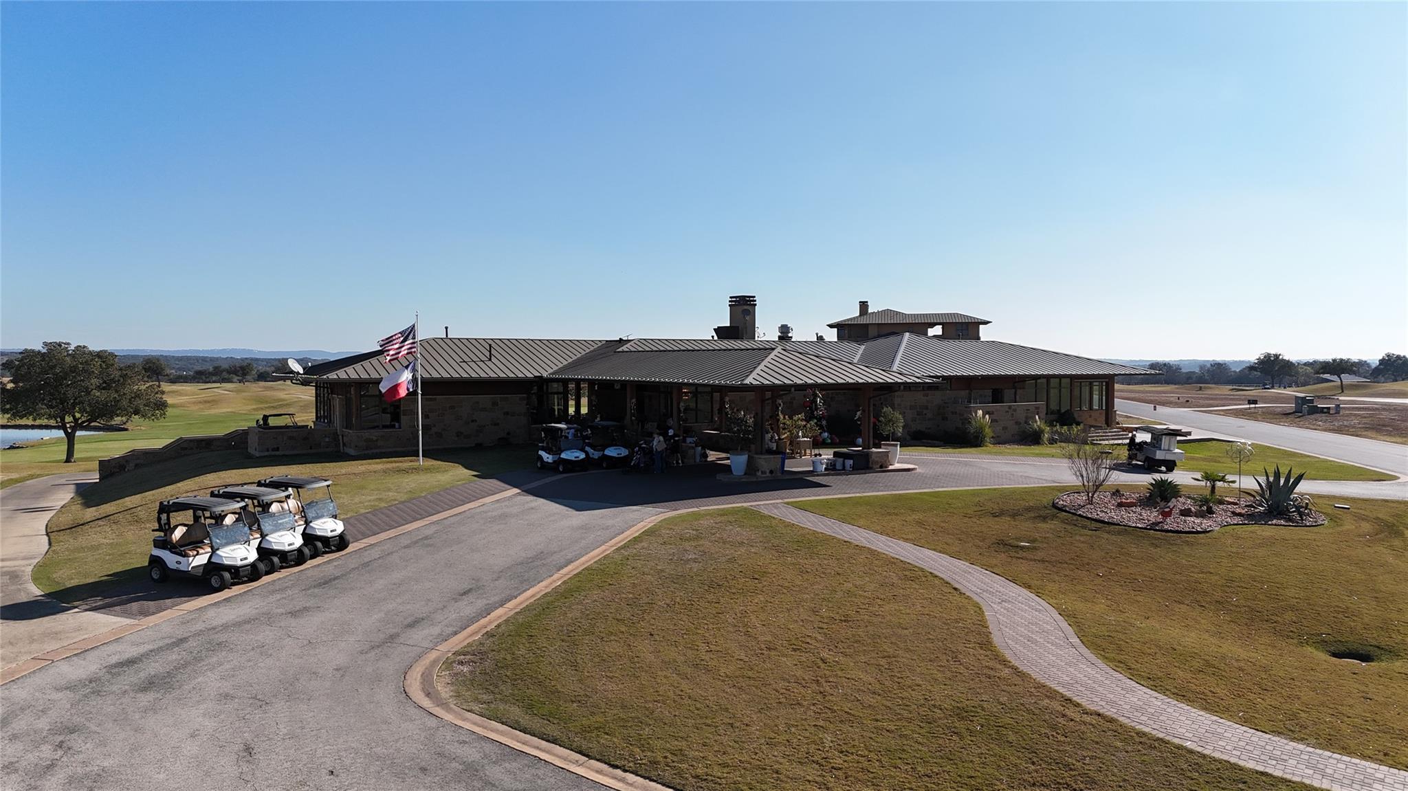 3517 Kahala Sunset Dr, Spicewood, TX 78669