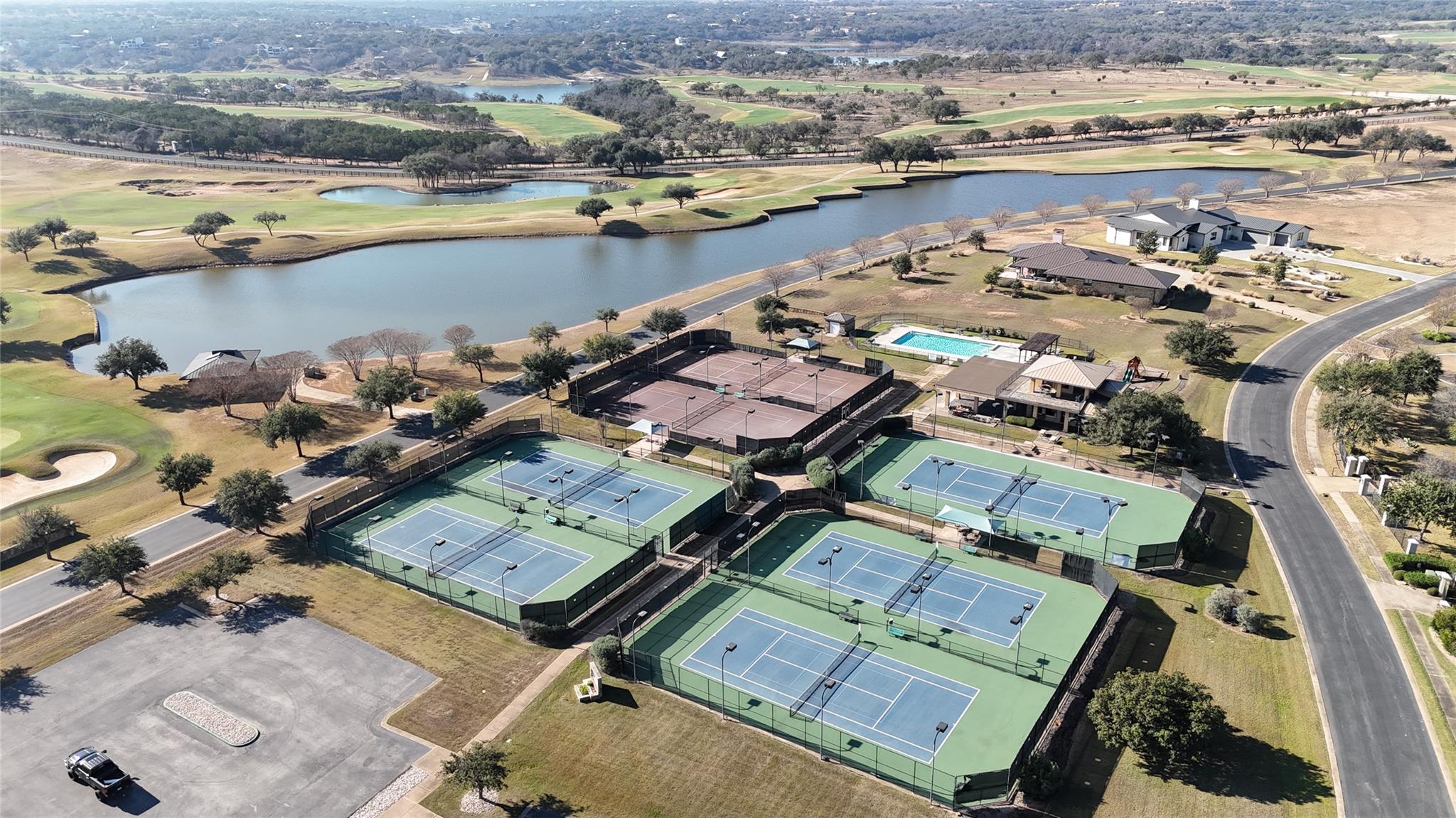 3517 Kahala Sunset Dr, Spicewood, TX 78669