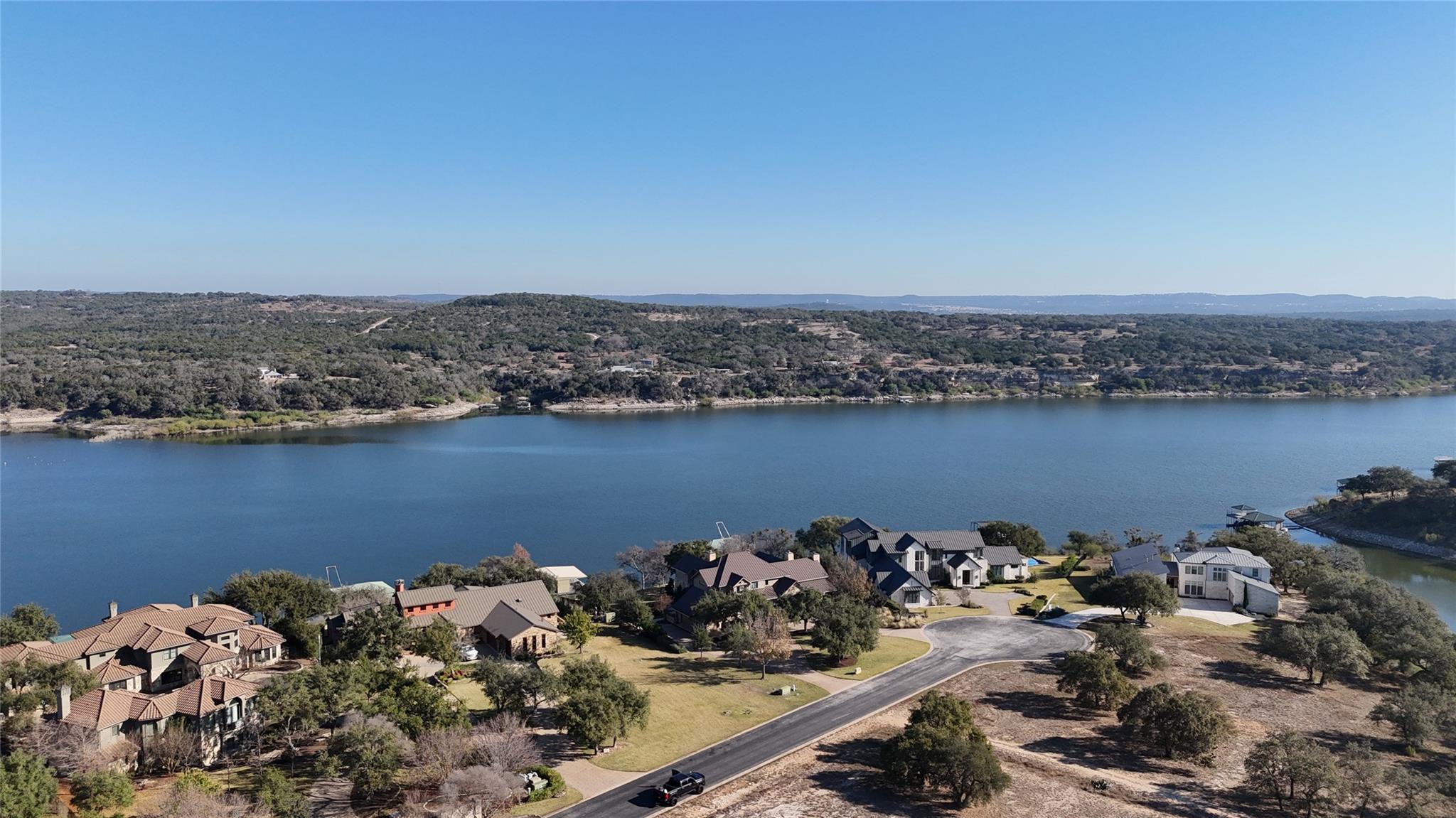 3517 Kahala Sunset Dr, Spicewood, TX 78669