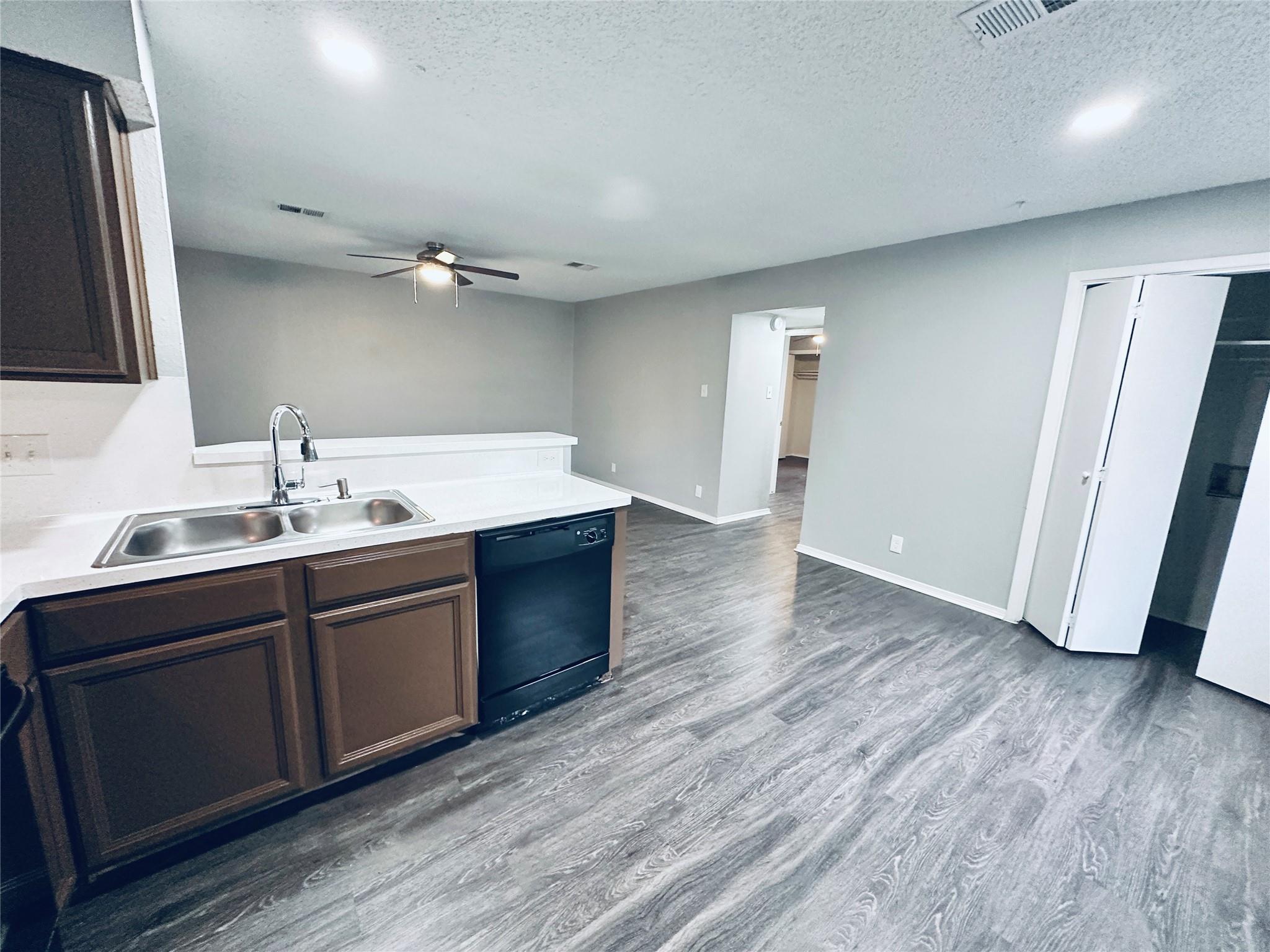 5507 Rose Hill Cir # B, Austin, TX 78745