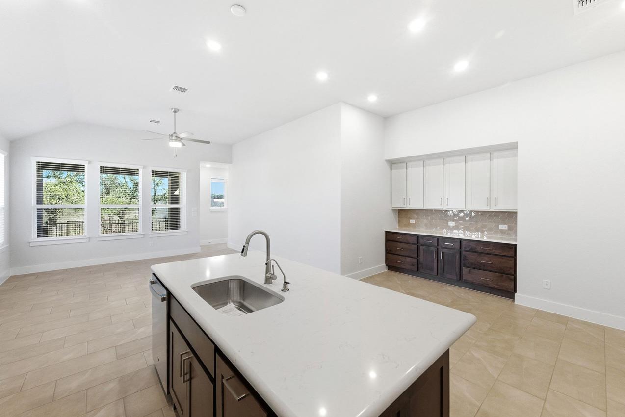 252 Basket Flower Loop, Kyle, TX 78640