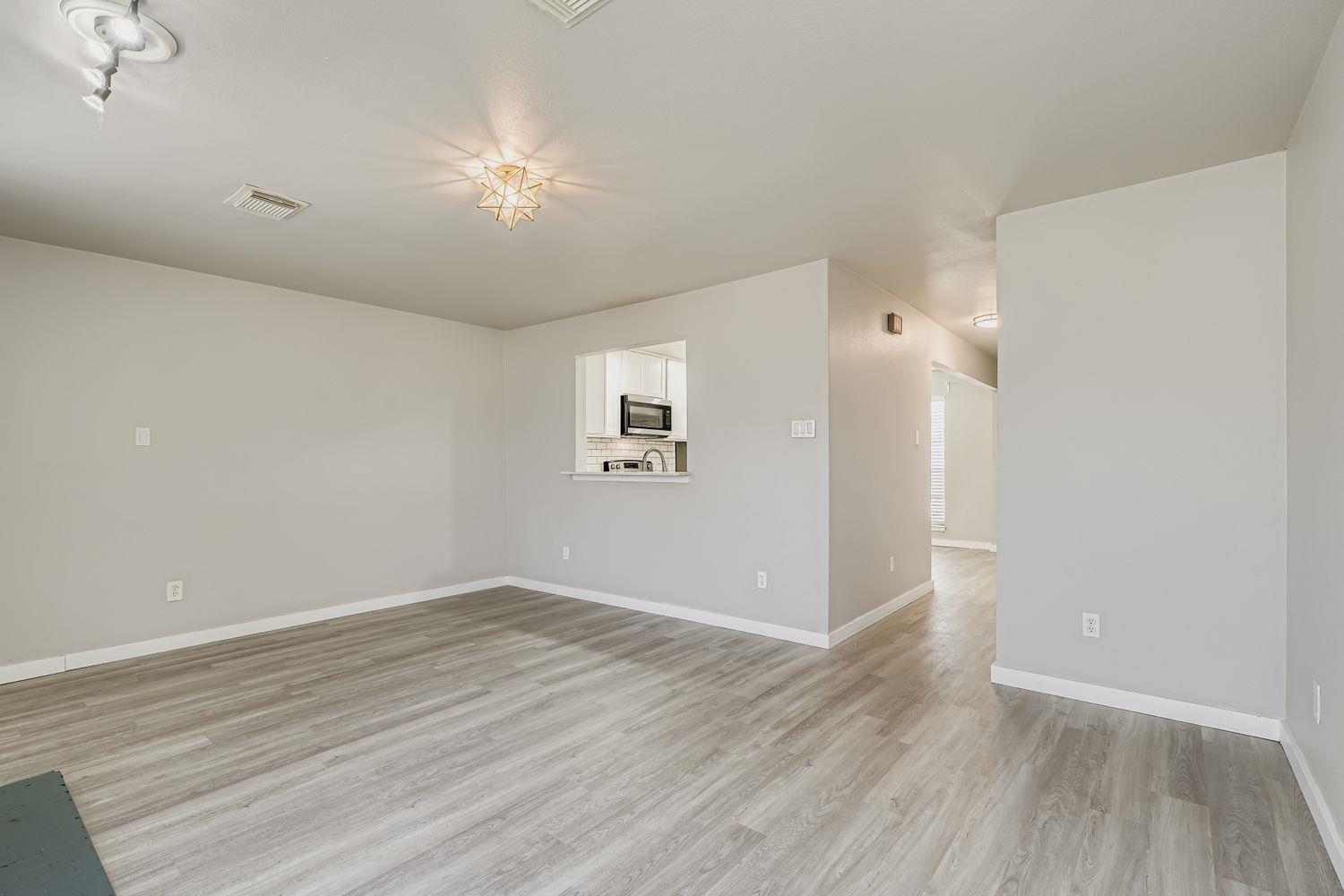 1827 River Crossing Cir # C, Austin, TX 78741