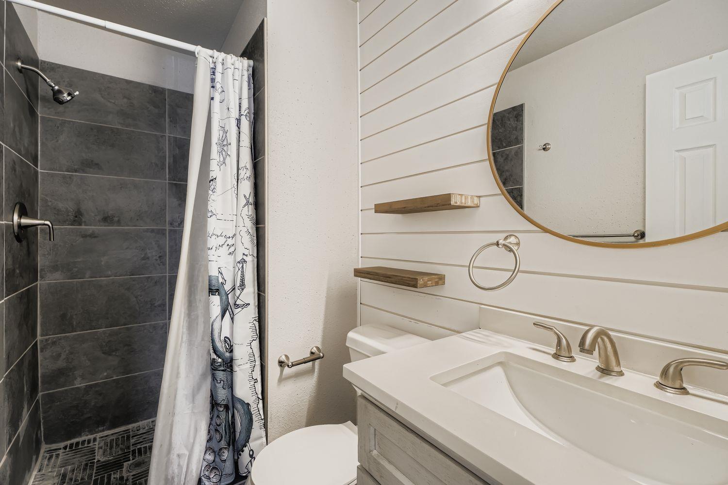 1827 River Crossing Cir # C, Austin, TX 78741