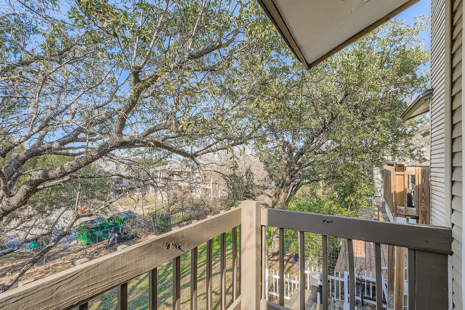 1827 River Crossing Cir # C, Austin, TX 78741