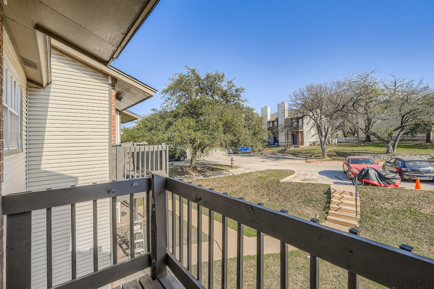 1827 River Crossing Cir # C, Austin, TX 78741