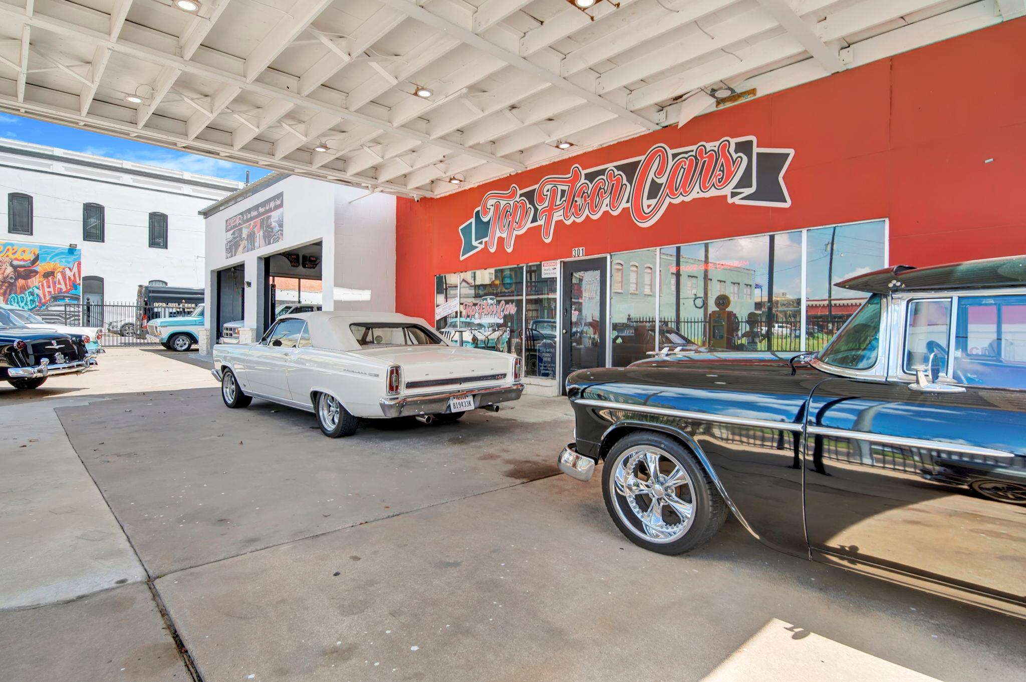 301 S Market St, Brenham, TX 77833