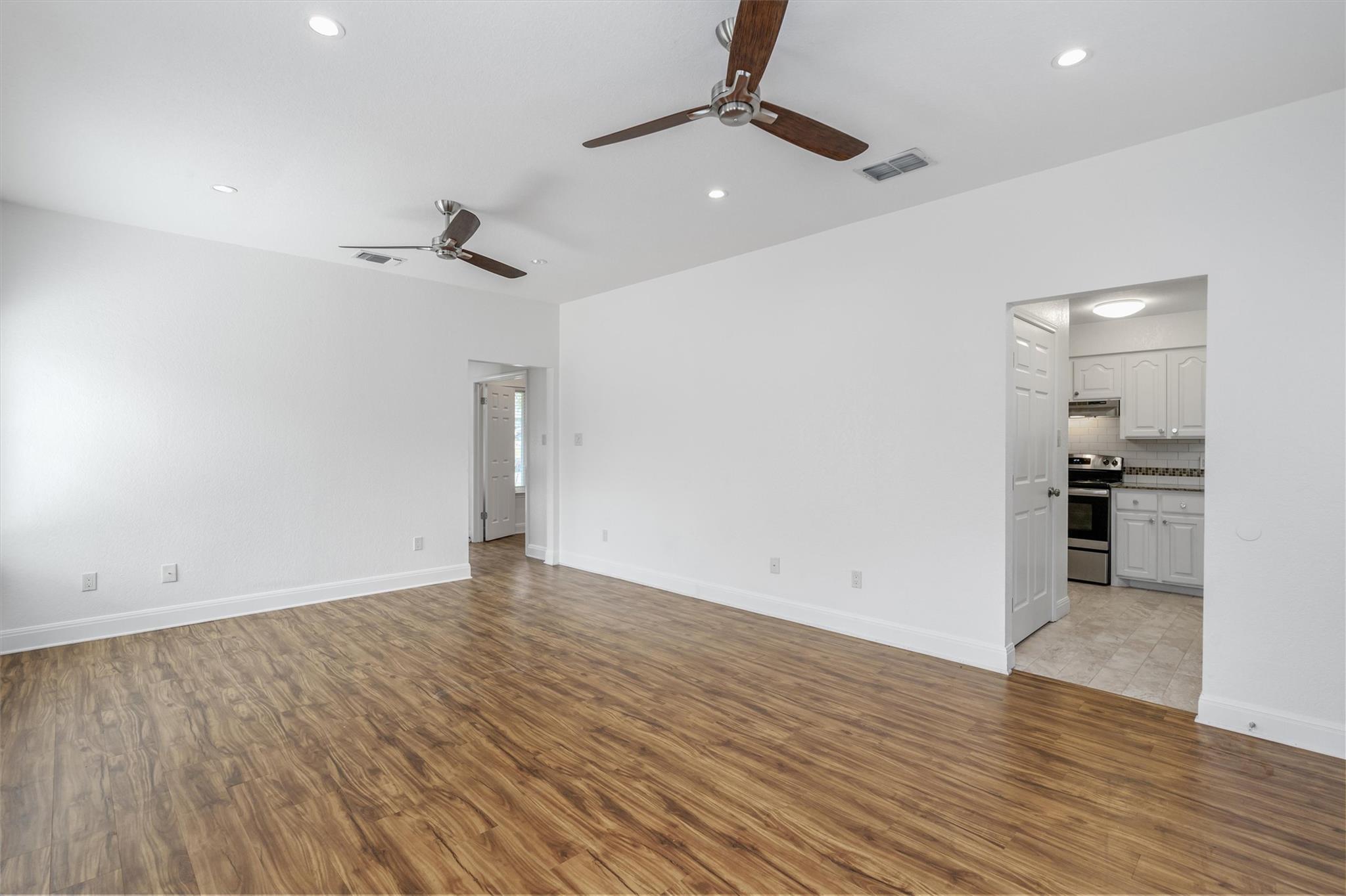 201 E 35th St # B, Austin, TX 78705