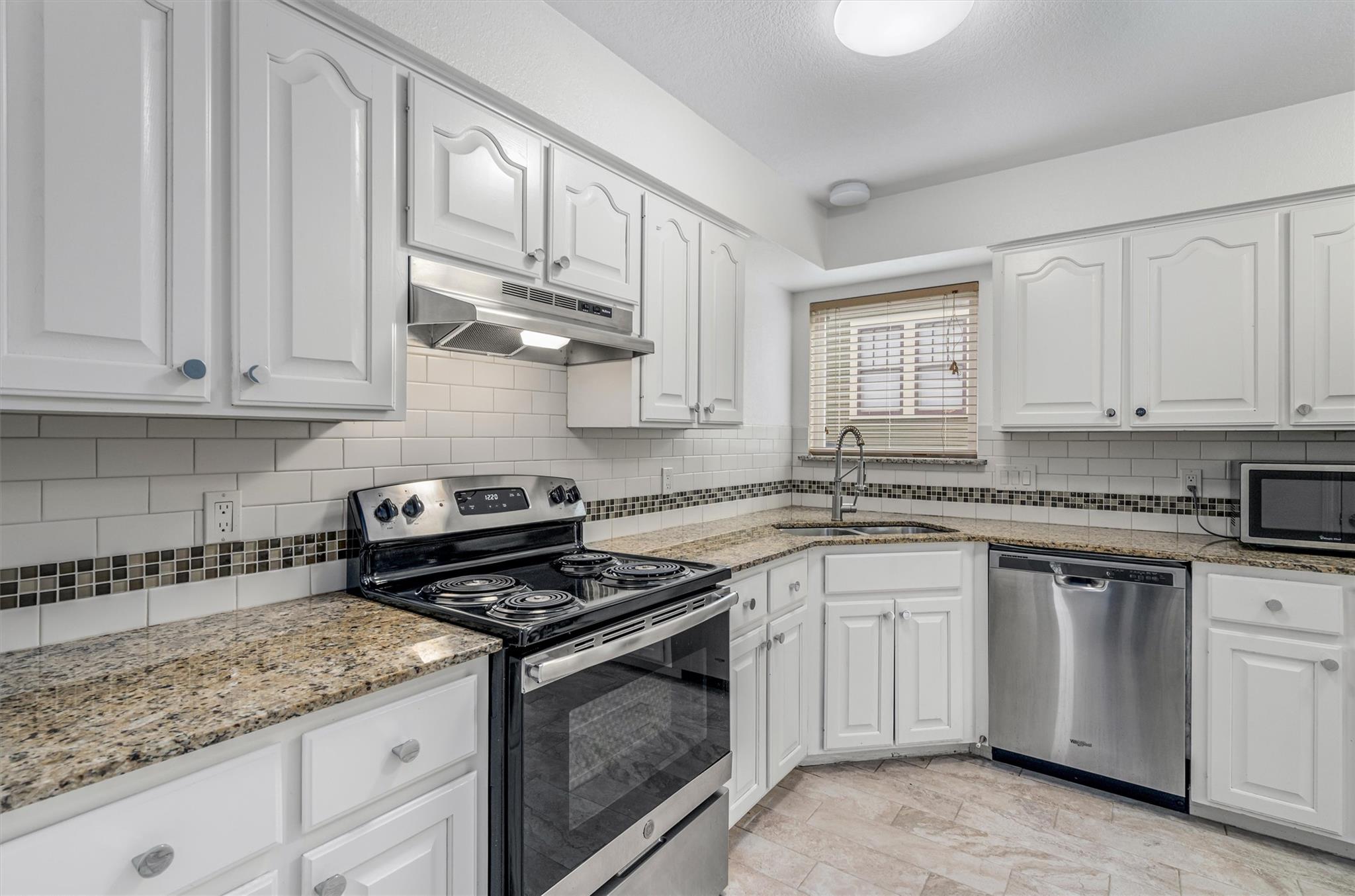 201 E 35th St # B, Austin, TX 78705