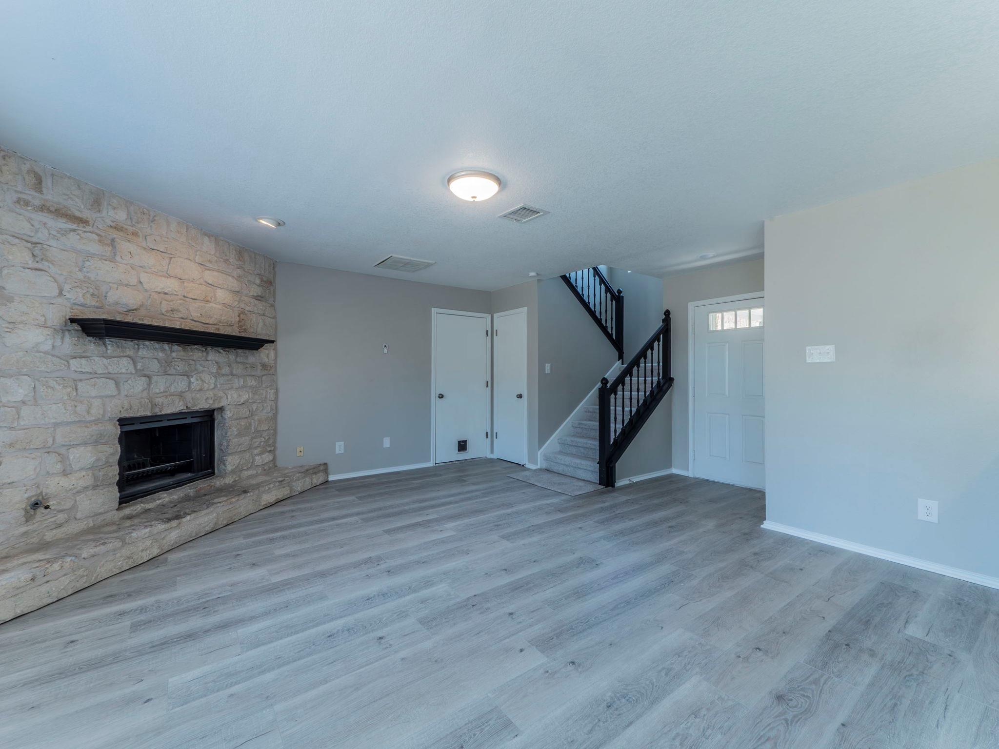 1807 Parkwood Dr, Leander, TX 78641