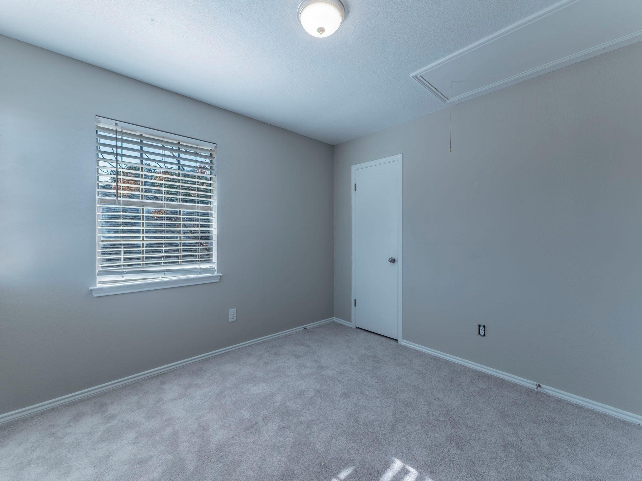 1807 Parkwood Dr, Leander, TX 78641