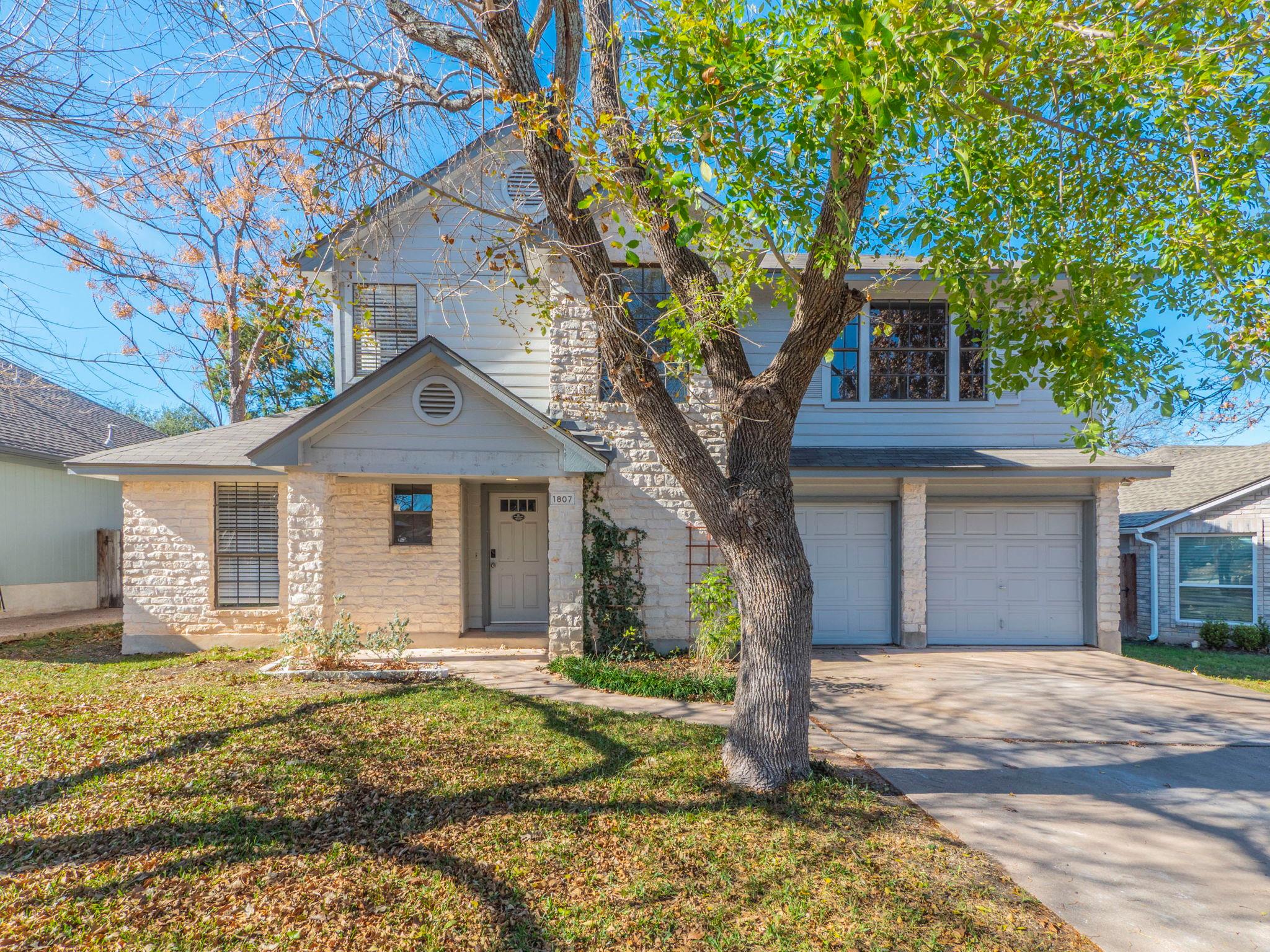 1807 Parkwood Dr, Leander, TX 78641