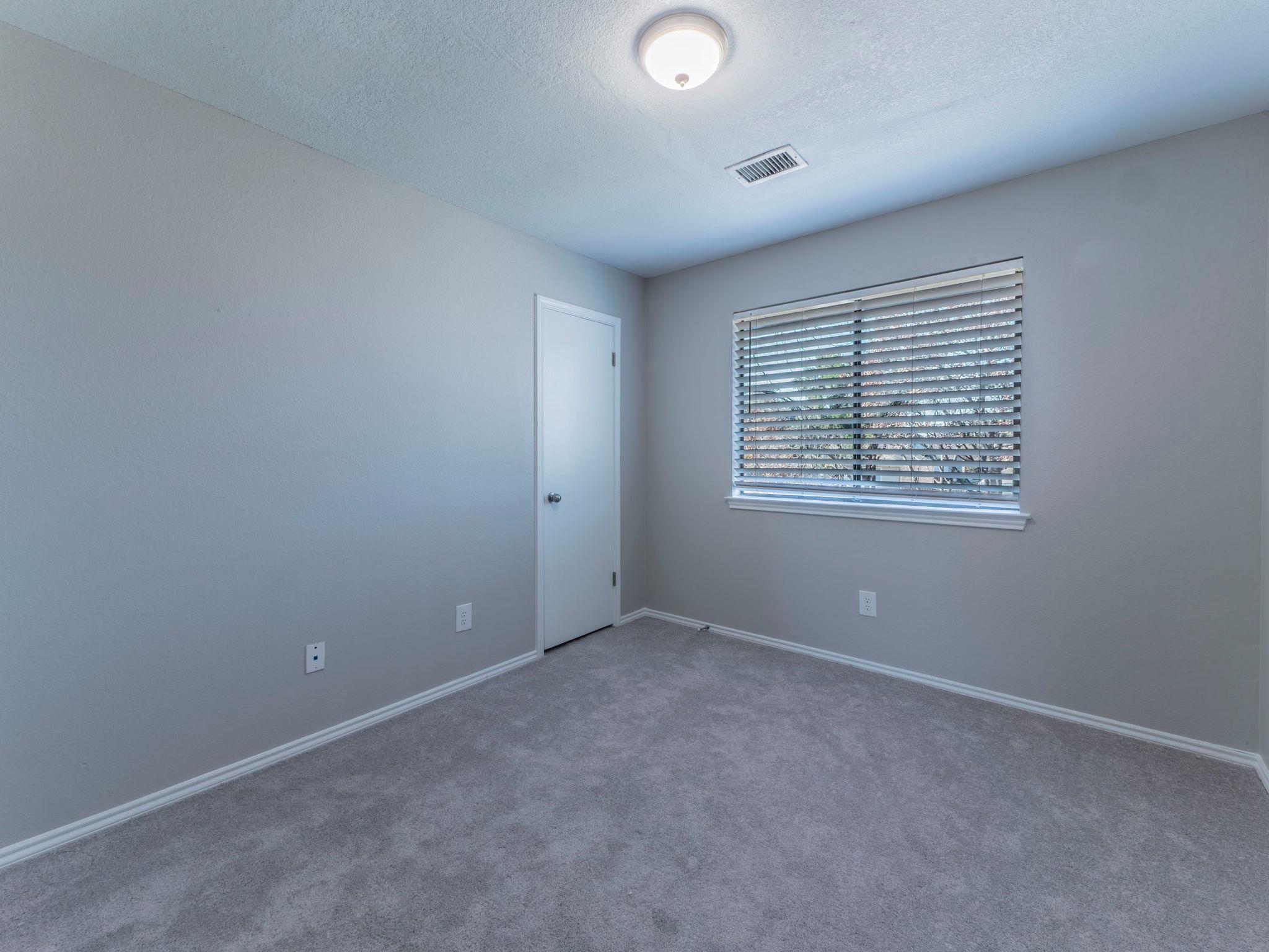 1807 Parkwood Dr, Leander, TX 78641