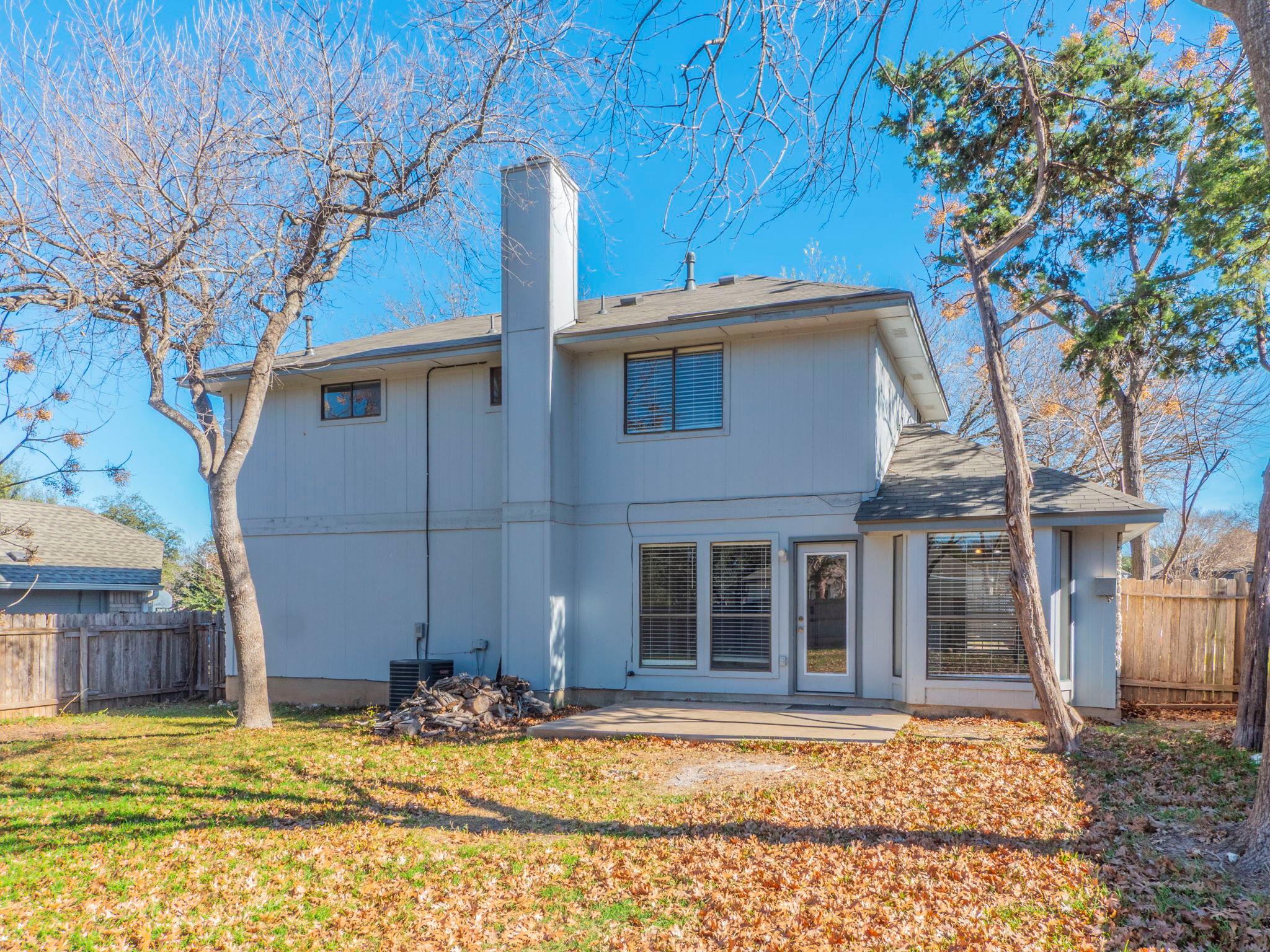 1807 Parkwood Dr, Leander, TX 78641