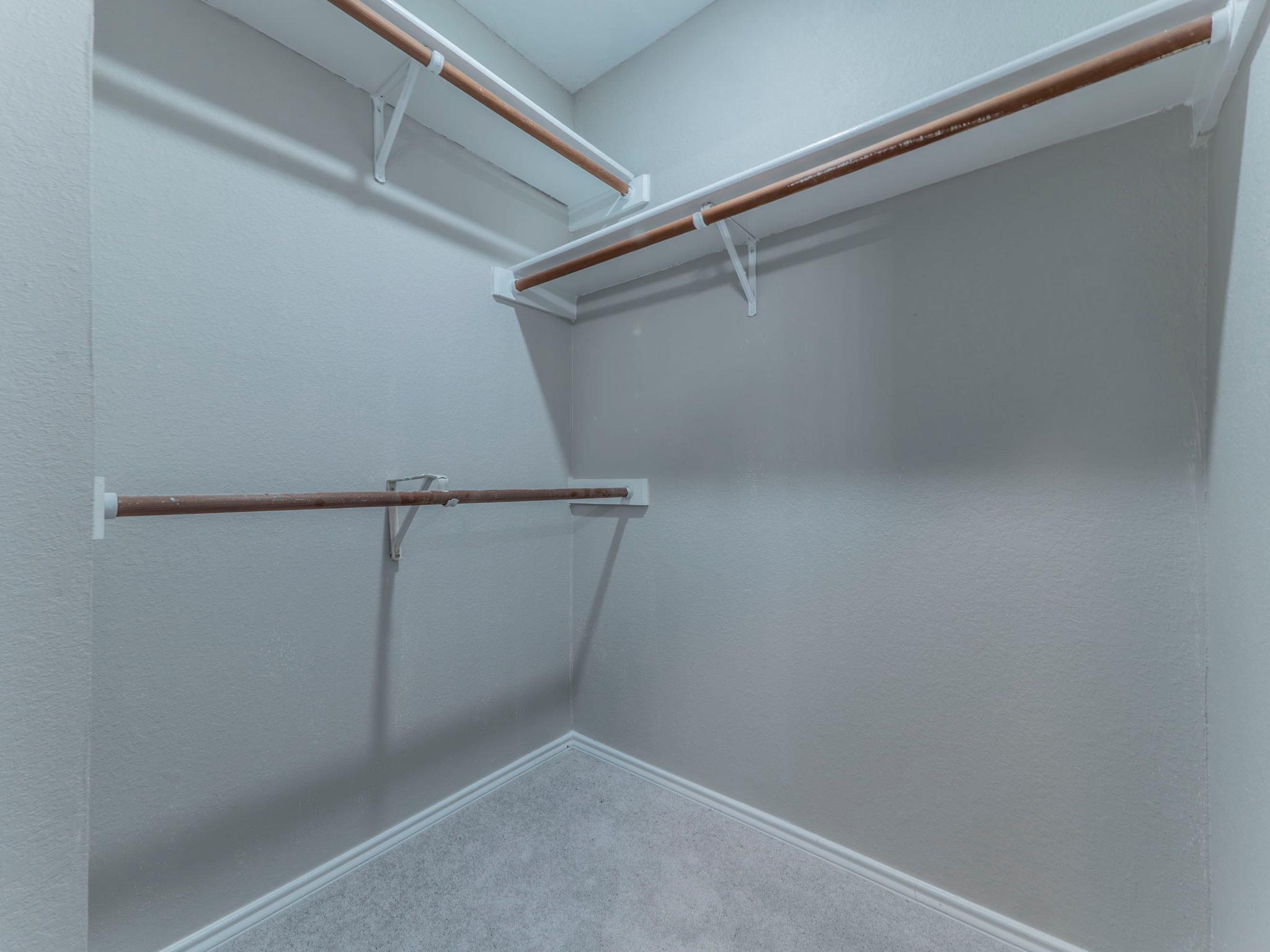 1807 Parkwood Dr, Leander, TX 78641