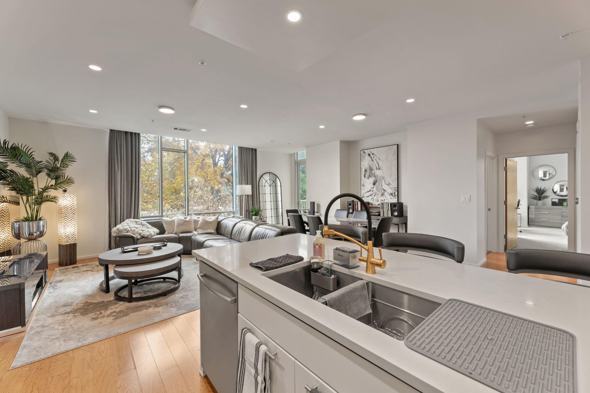 1600 Barton Springs Rd # 4204, Austin, TX 78704