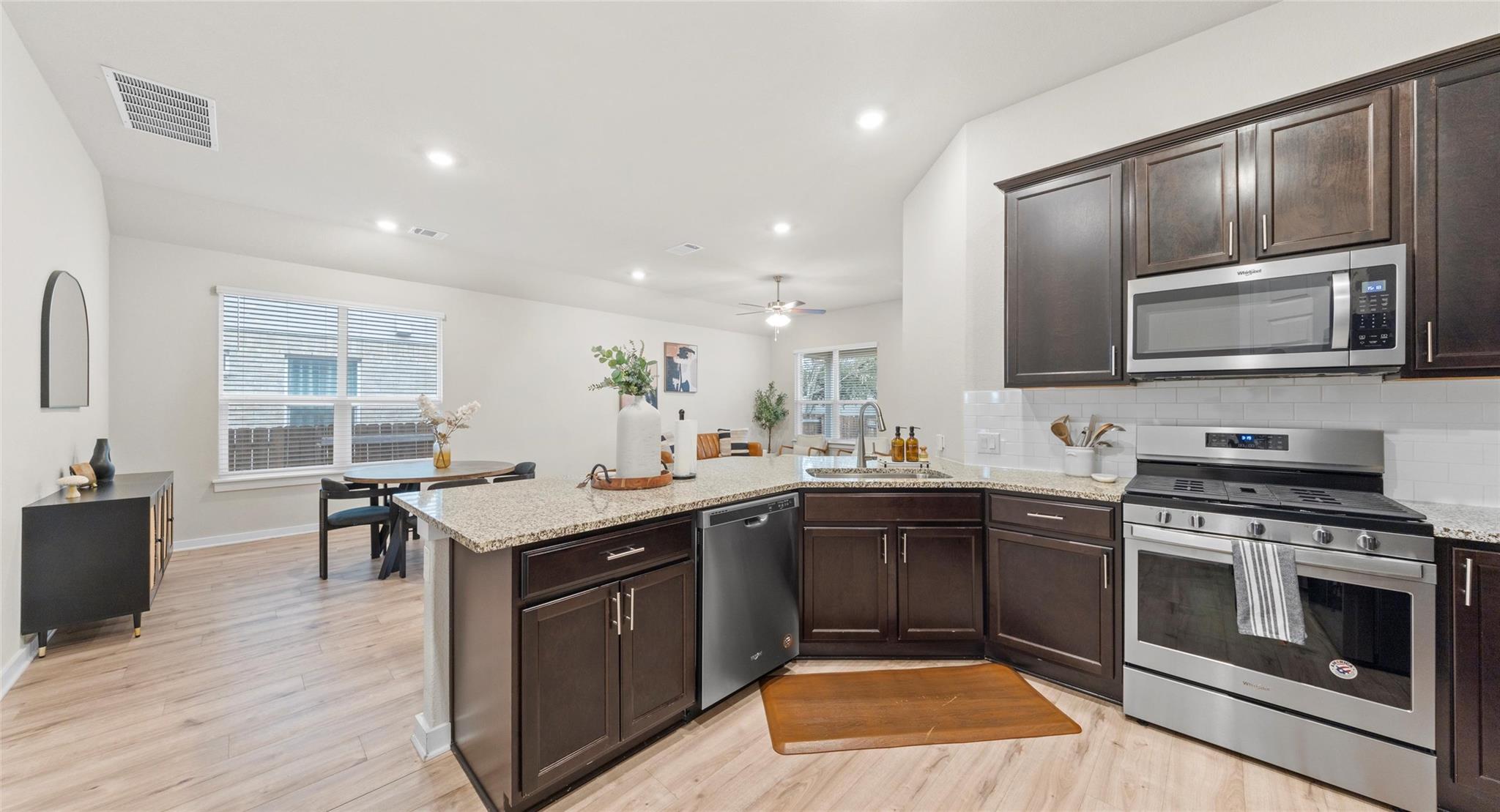 2416 Bear Cub Bnd, Leander, TX 78641