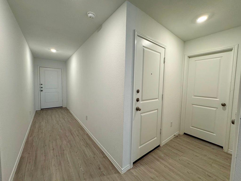 109 Little Sparklers Loop, Hutto, TX 78634