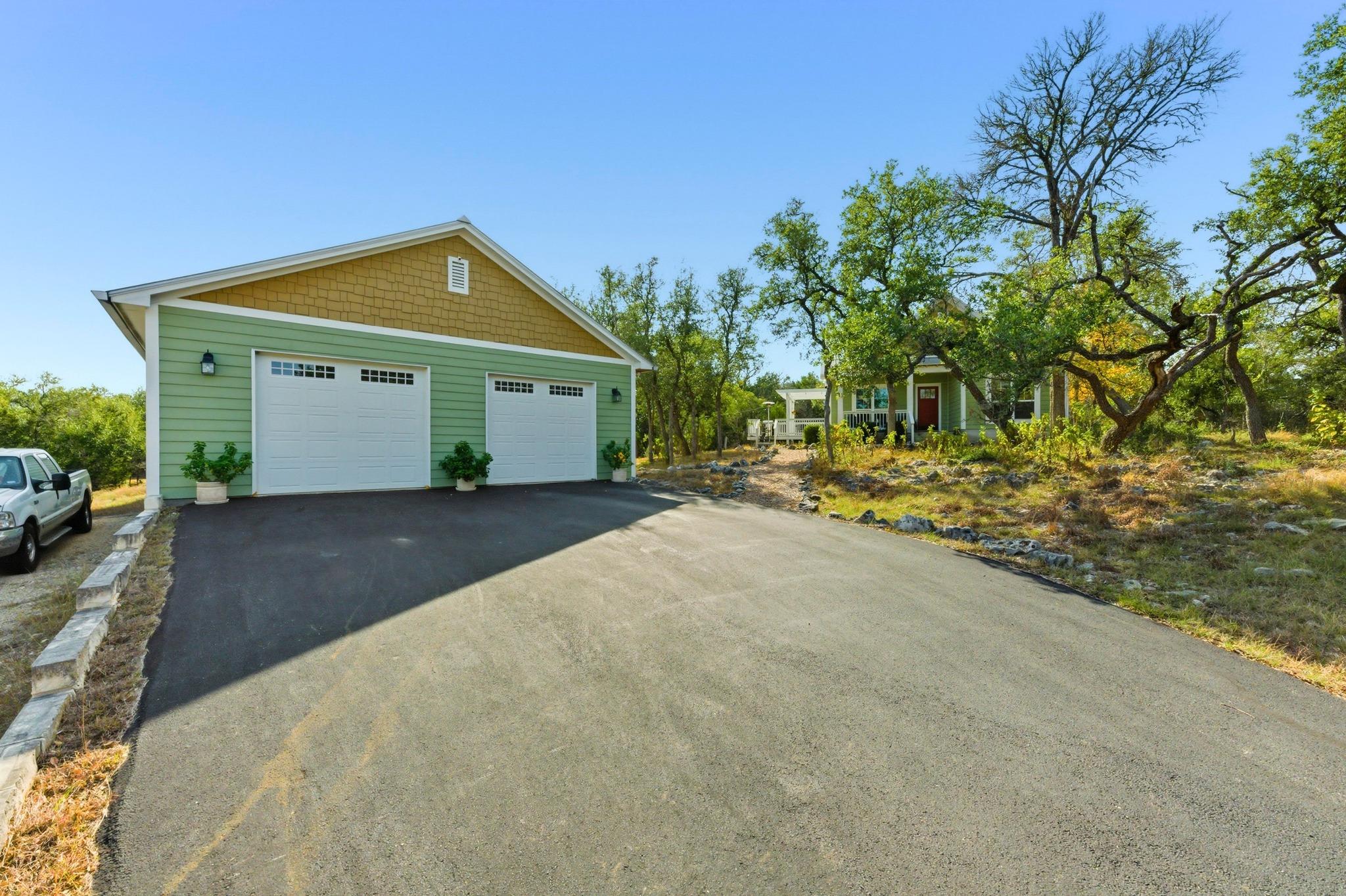 655 Cascade Trl, San Marcos, TX 78666