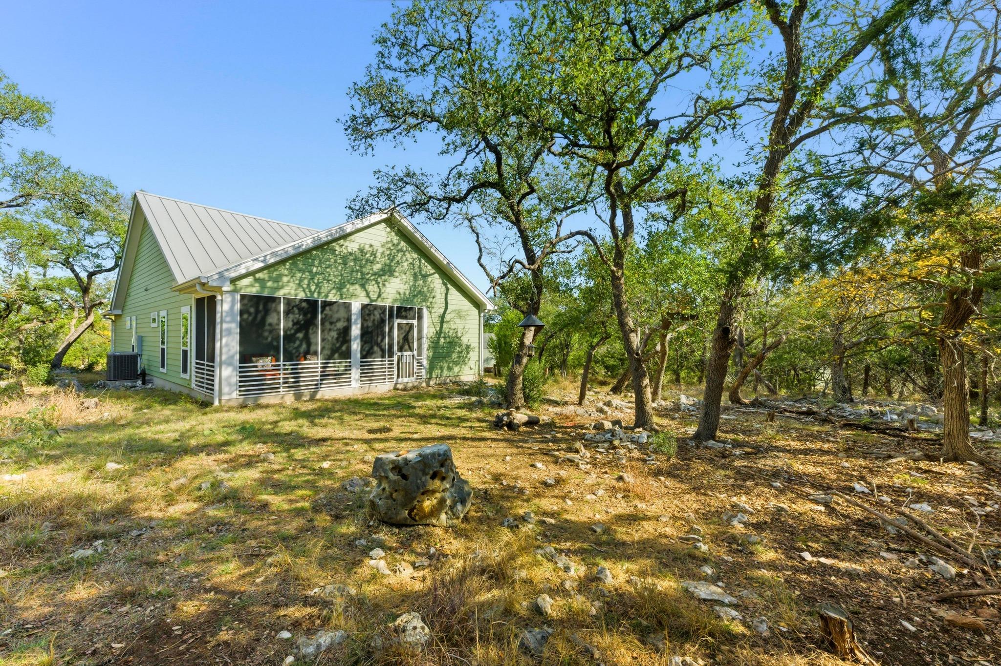 655 Cascade Trl, San Marcos, TX 78666