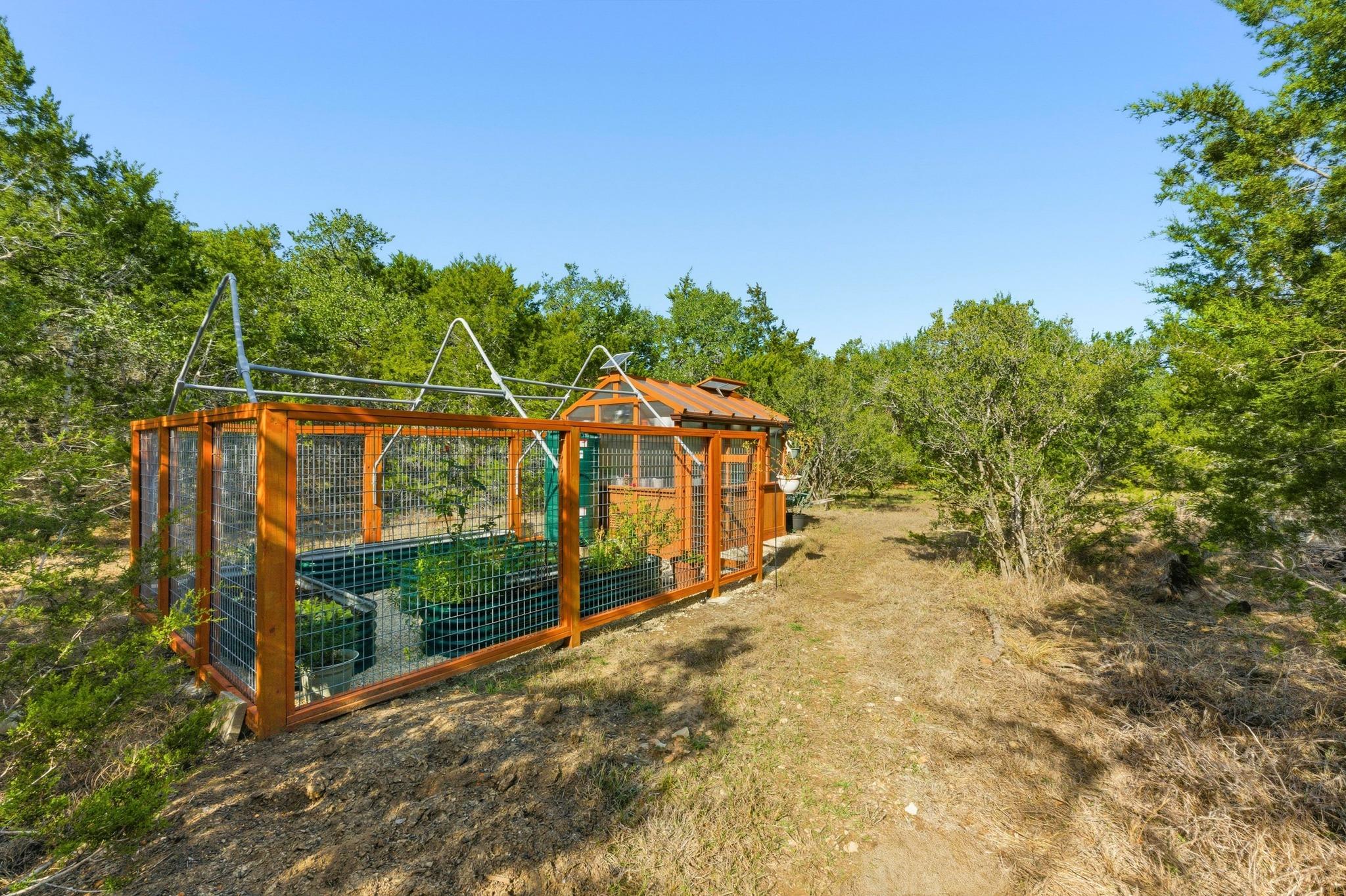 655 Cascade Trl, San Marcos, TX 78666