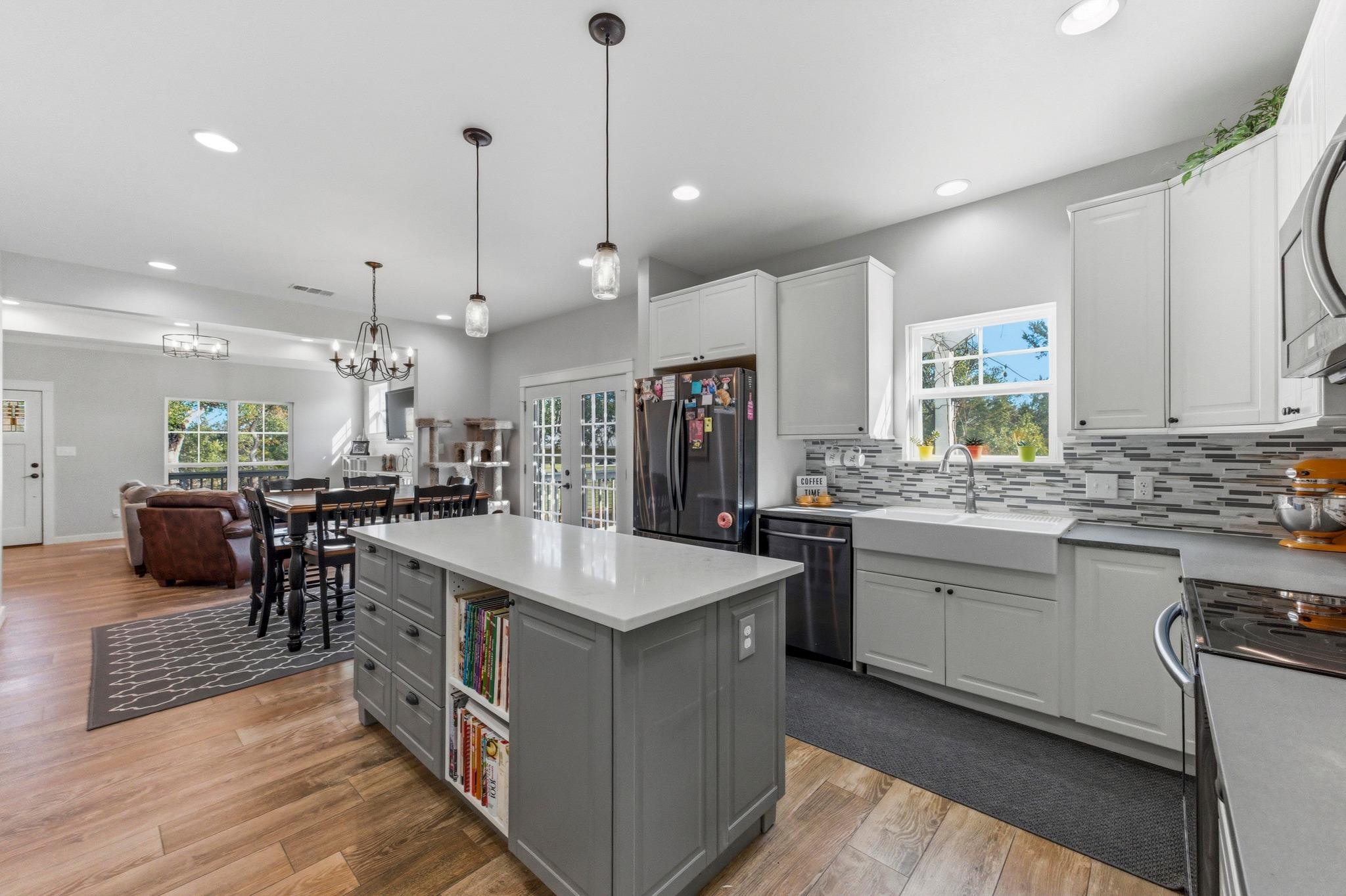 655 Cascade Trl, San Marcos, TX 78666