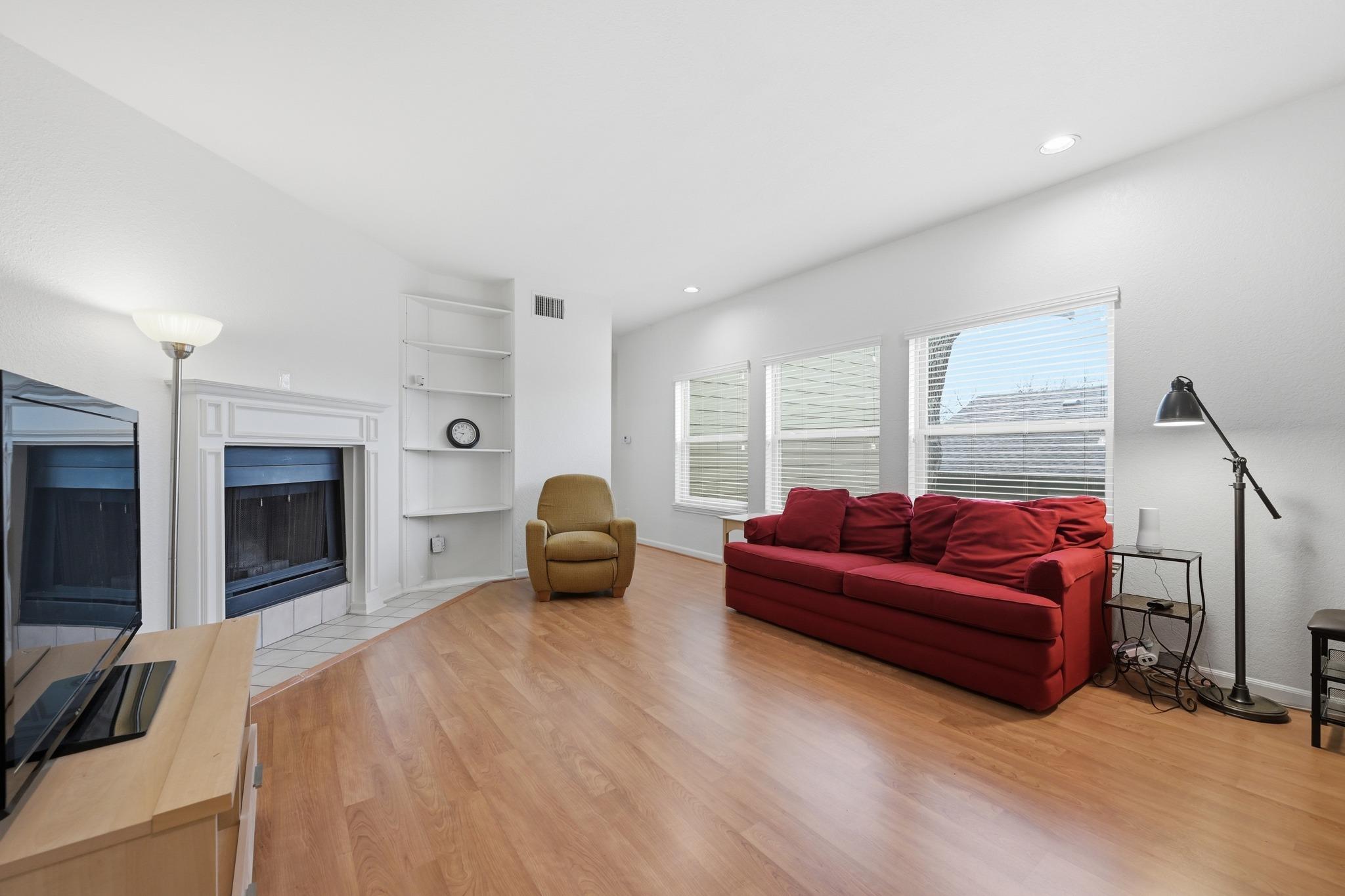 4409 Duval St # 305, Austin, TX 78751