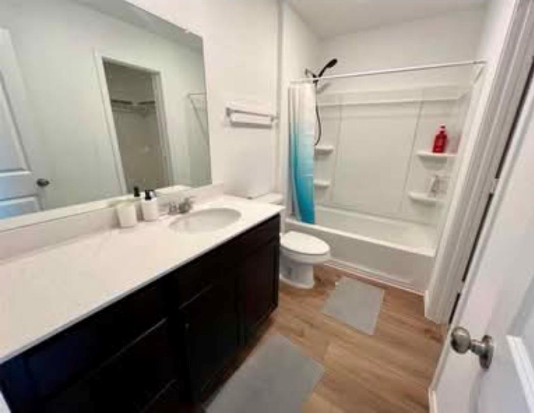 420 Halfmoon Dr, Lockhart, TX 78644