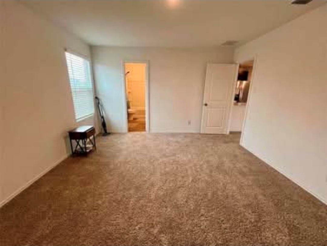 420 Halfmoon Dr, Lockhart, TX 78644