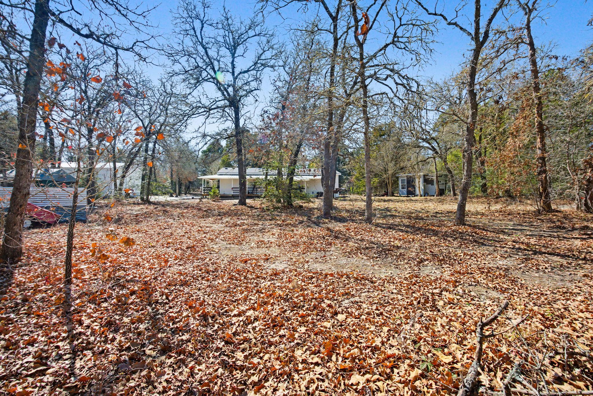 182 Wayside Ct, Elgin, TX 78621