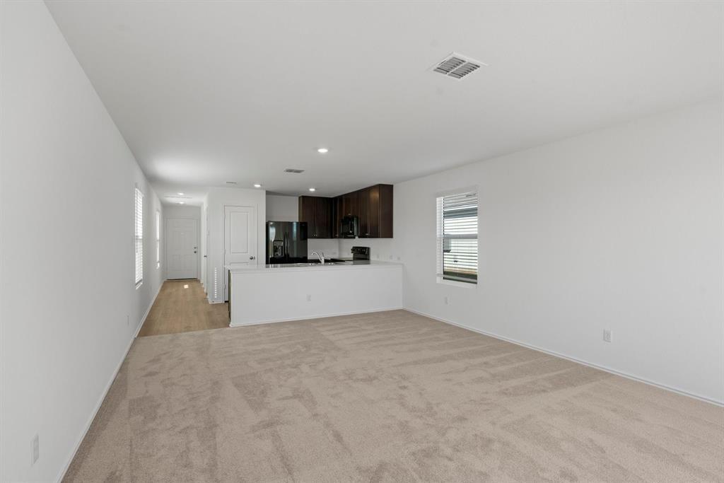 444 Marty Allen Loop, Jarrell, TX 76537