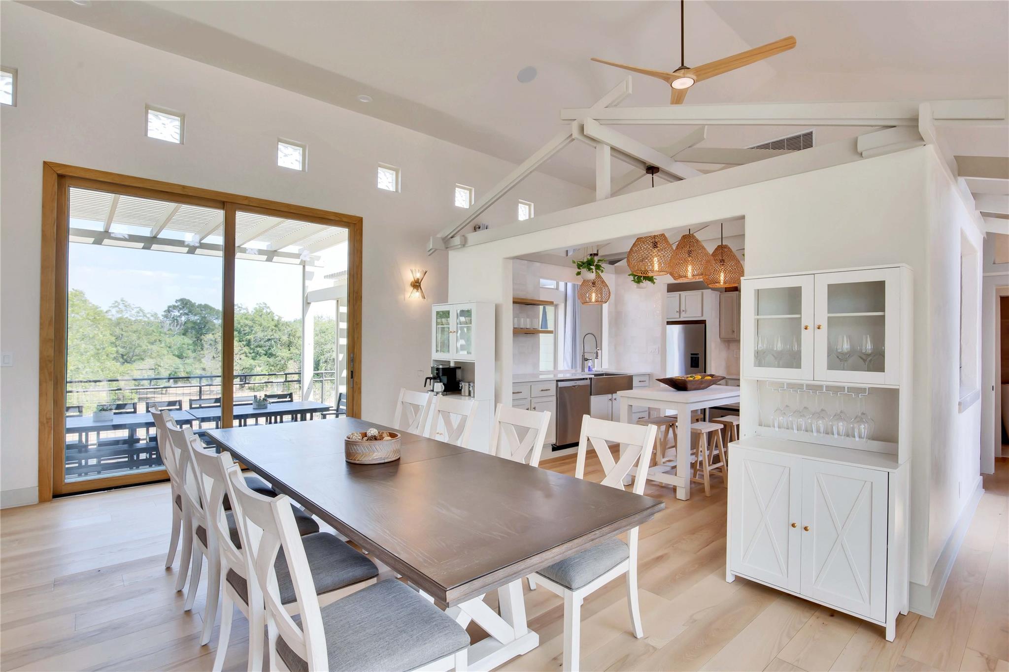 609 S Creekwood Dr, Driftwood, TX 78619