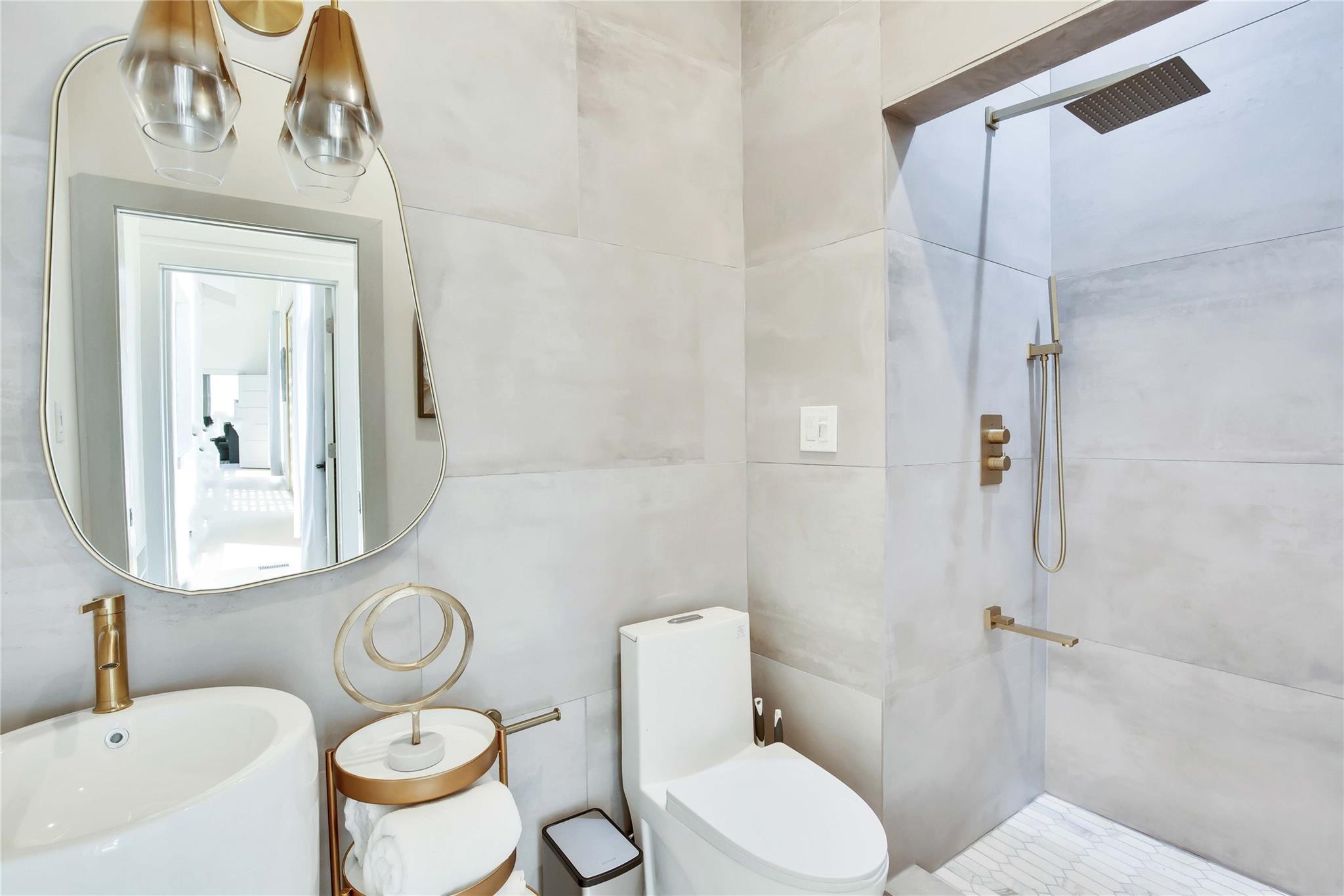 609 S Creekwood Dr, Driftwood, TX 78619